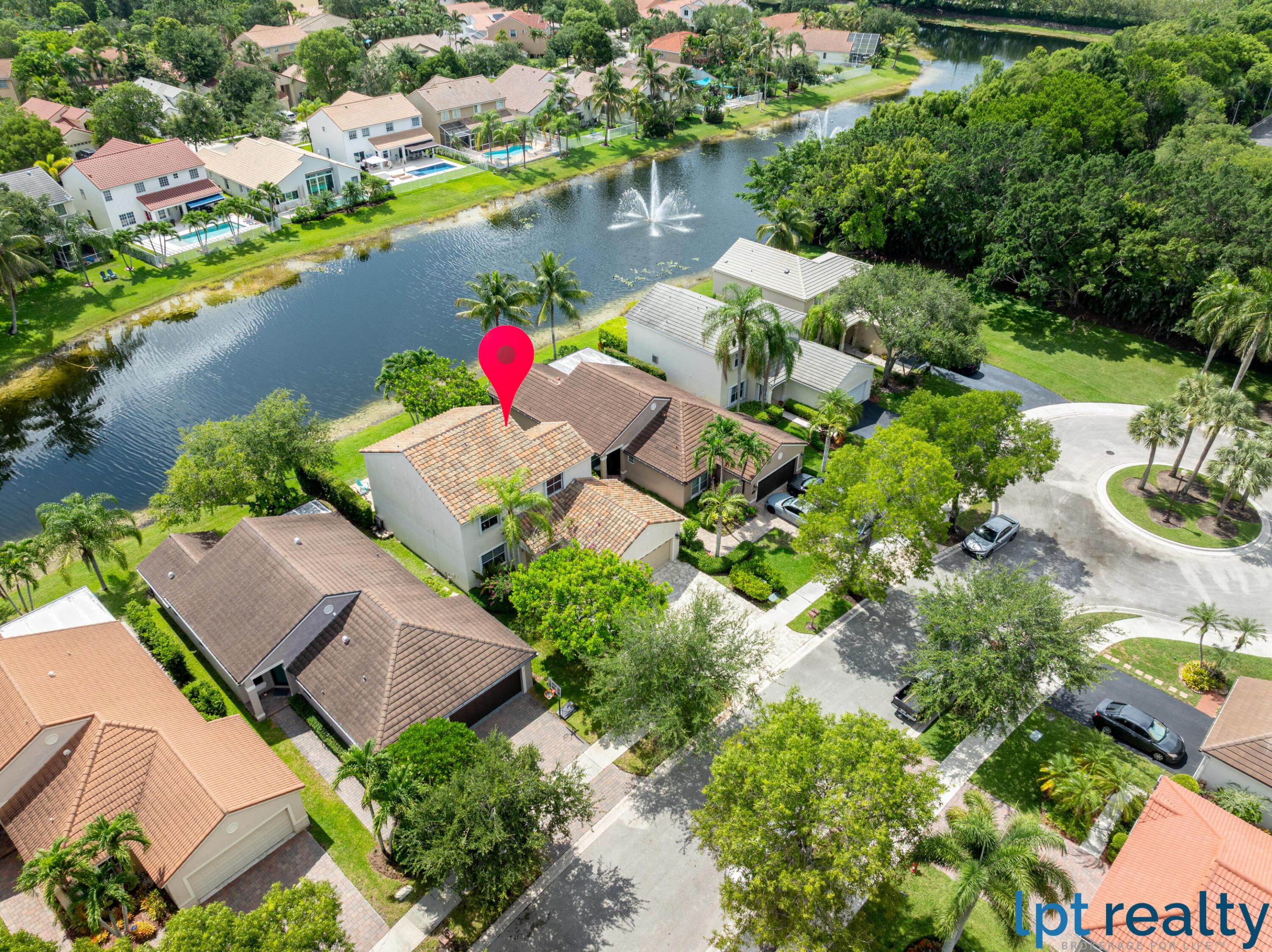 THE LAKES - Residential