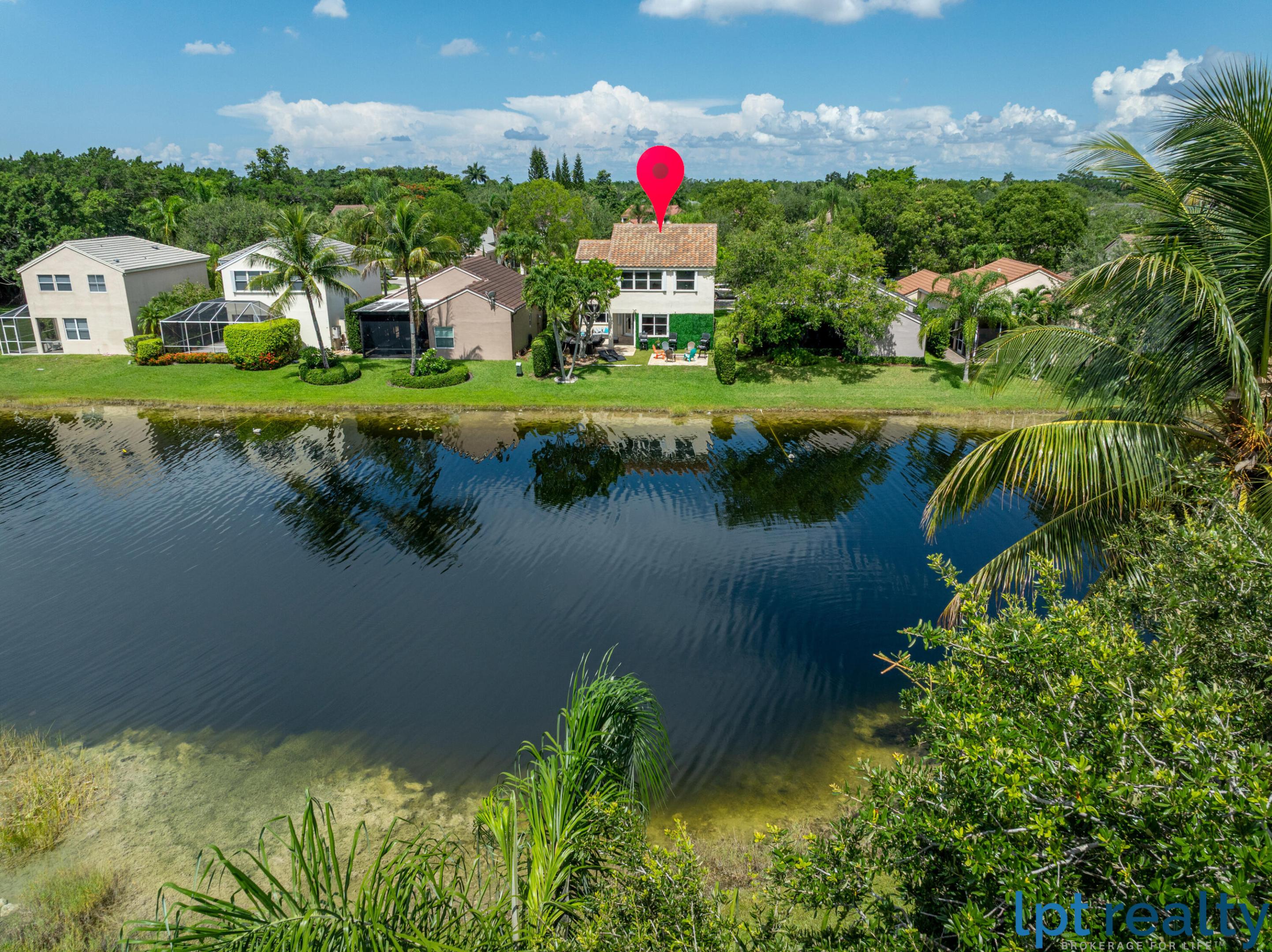 THE LAKES - Residential