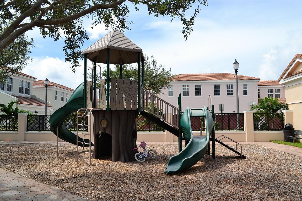 PENINSULA VILLAGE GREENS - Residential Lease