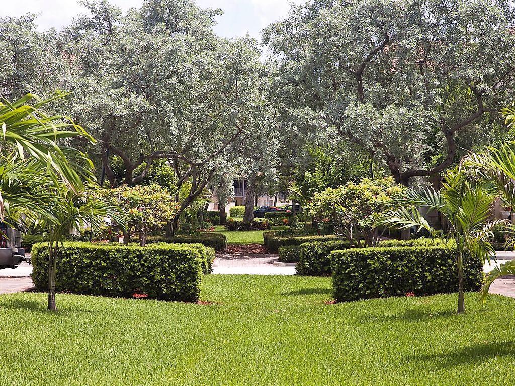 PENINSULA VILLAGE GREENS - Residential Lease