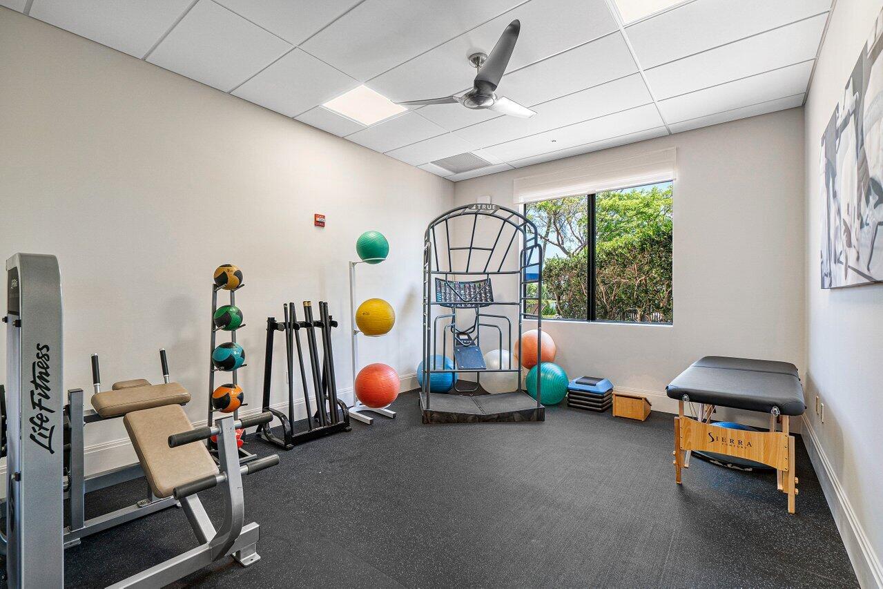 VALENCIA POINTE 1 - Residential