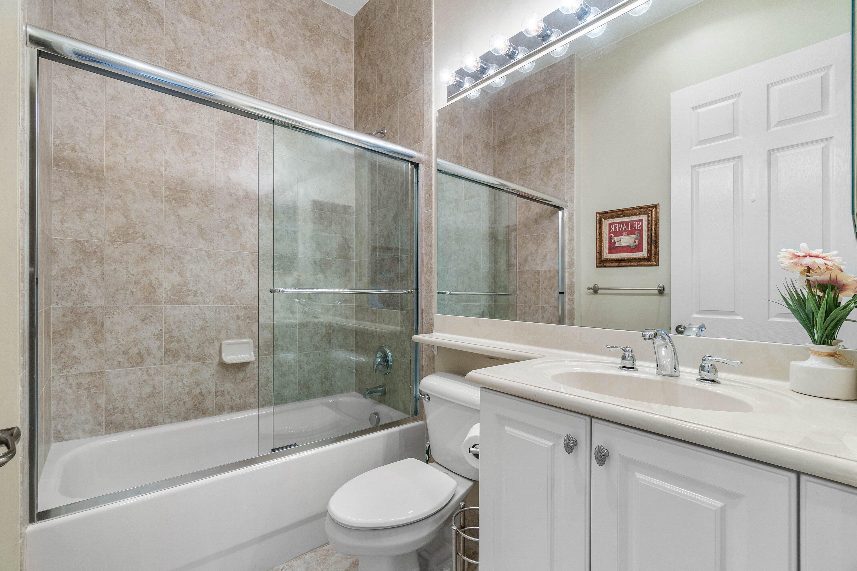 VALENCIA POINTE 1 - Residential