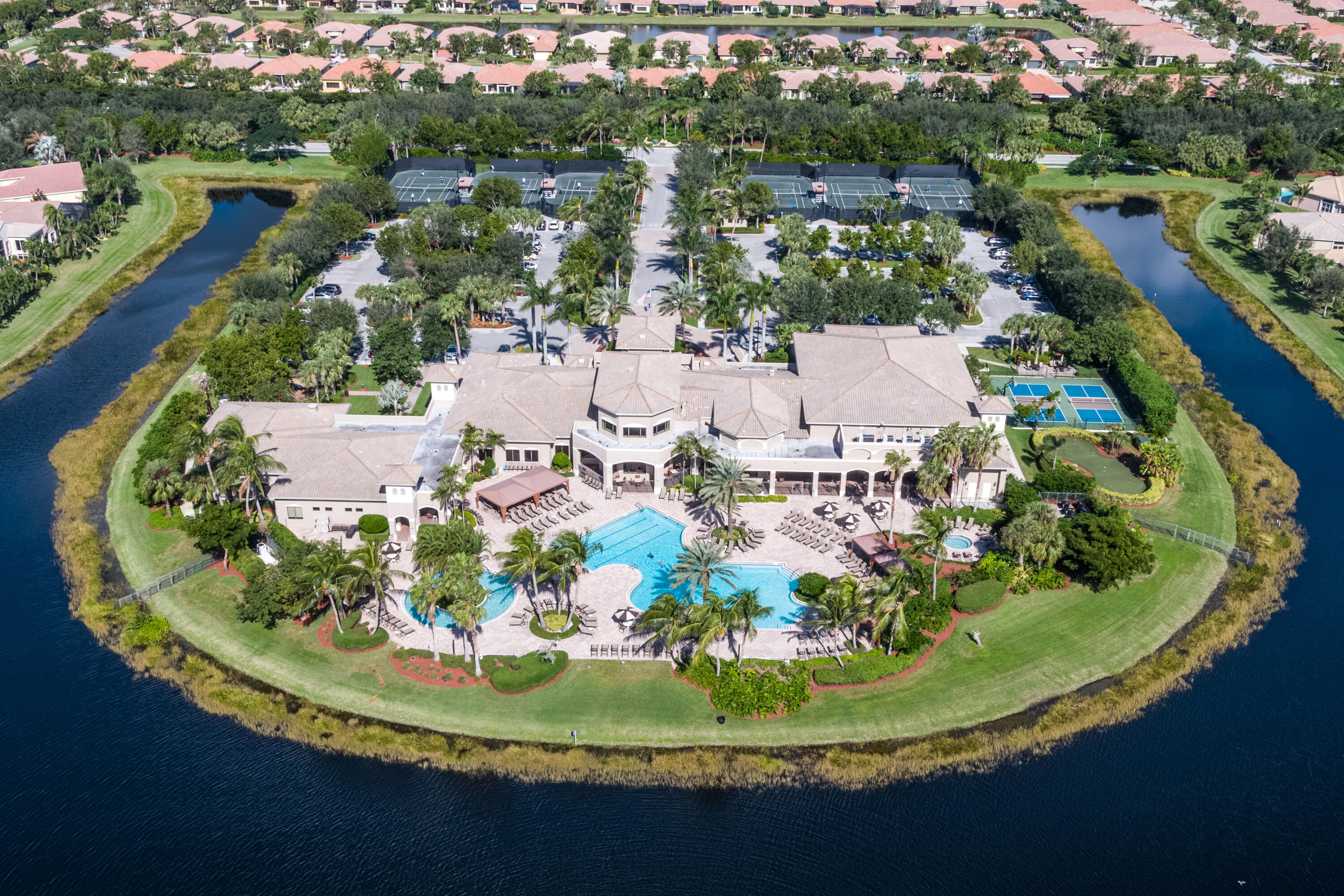 VALENCIA POINTE 1 - Residential
