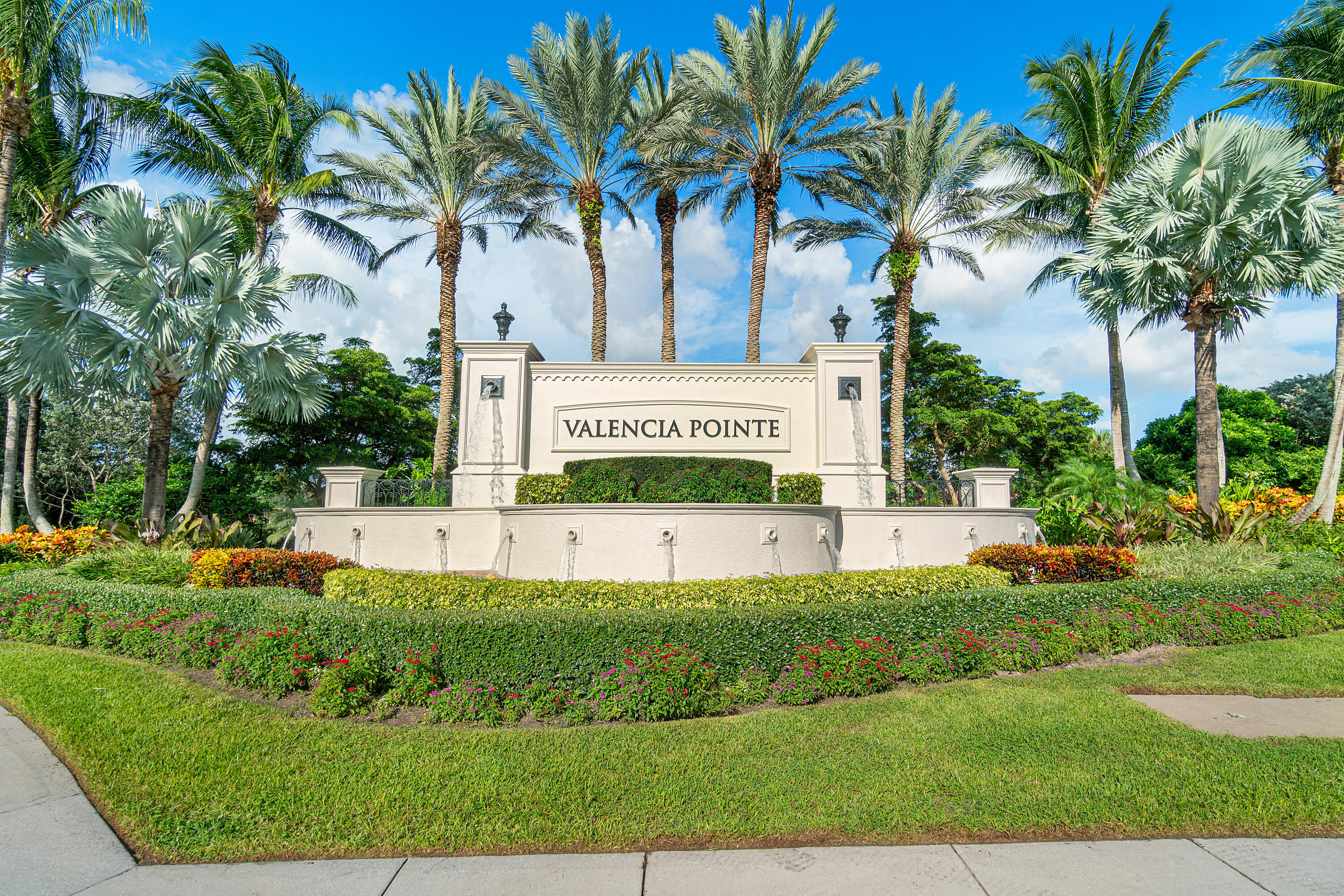 VALENCIA POINTE 1 - Residential