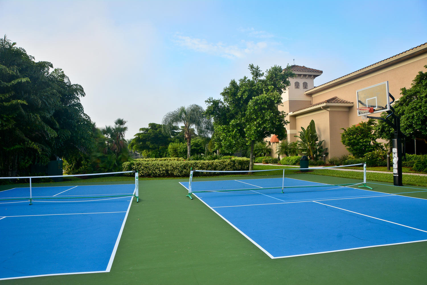 VALENCIA POINTE 1 - Residential