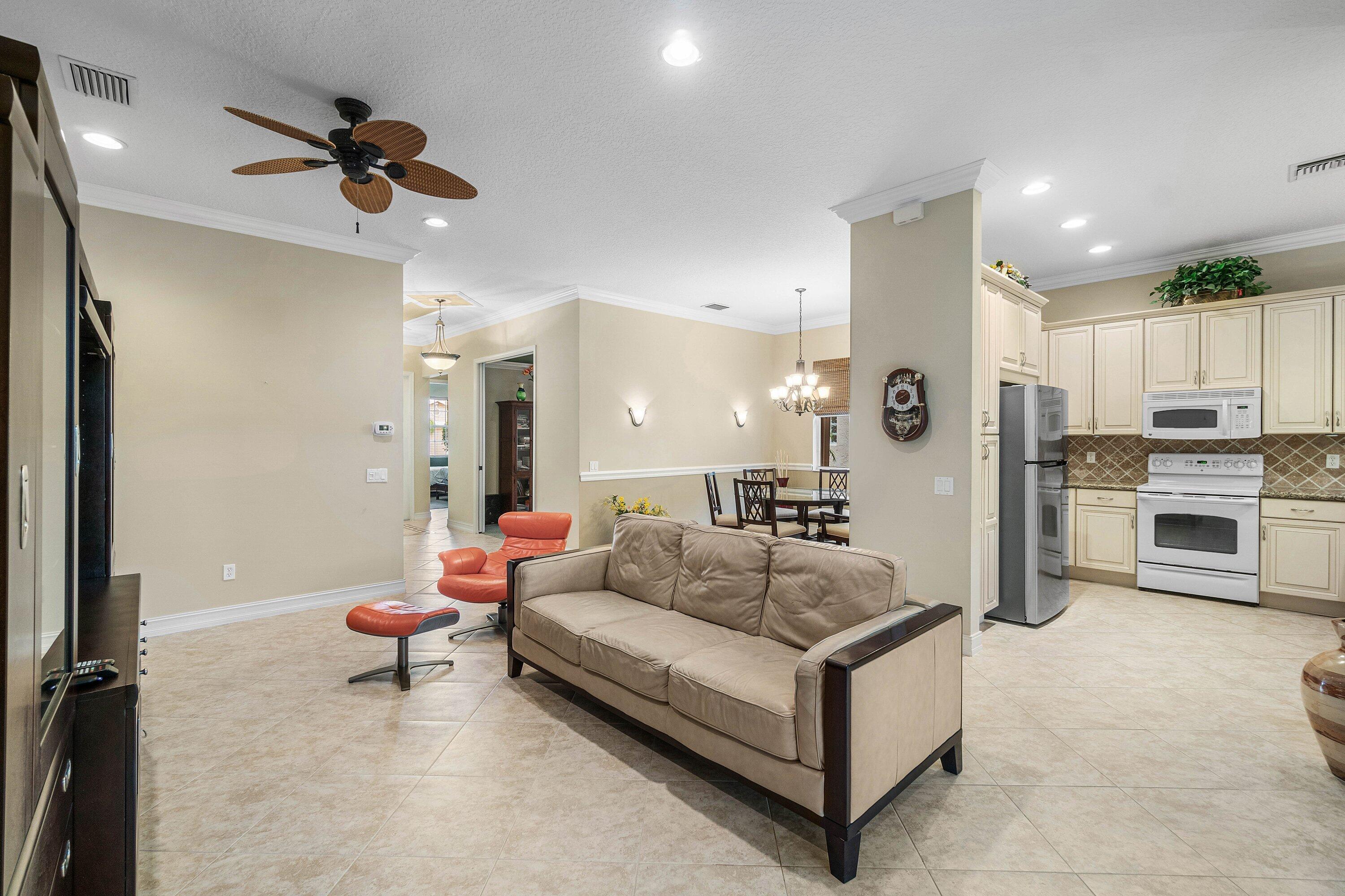 VALENCIA POINTE 1 - Residential