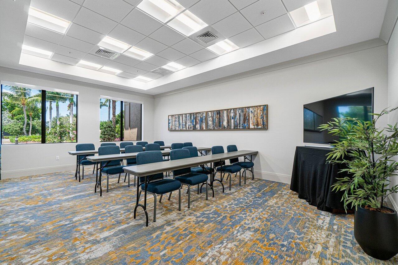 VALENCIA POINTE 1 - Residential