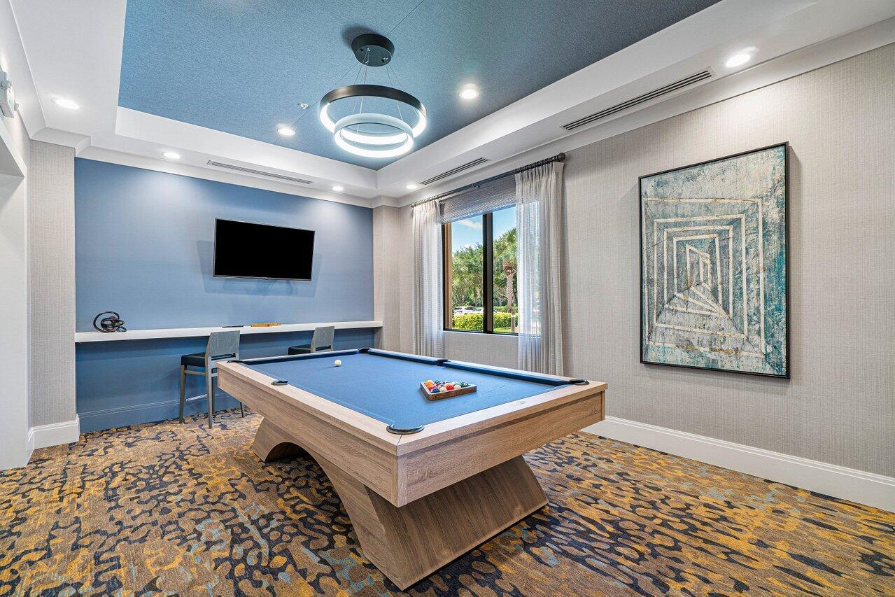VALENCIA POINTE 1 - Residential