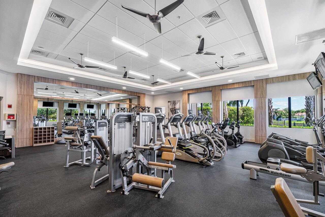 VALENCIA POINTE 1 - Residential