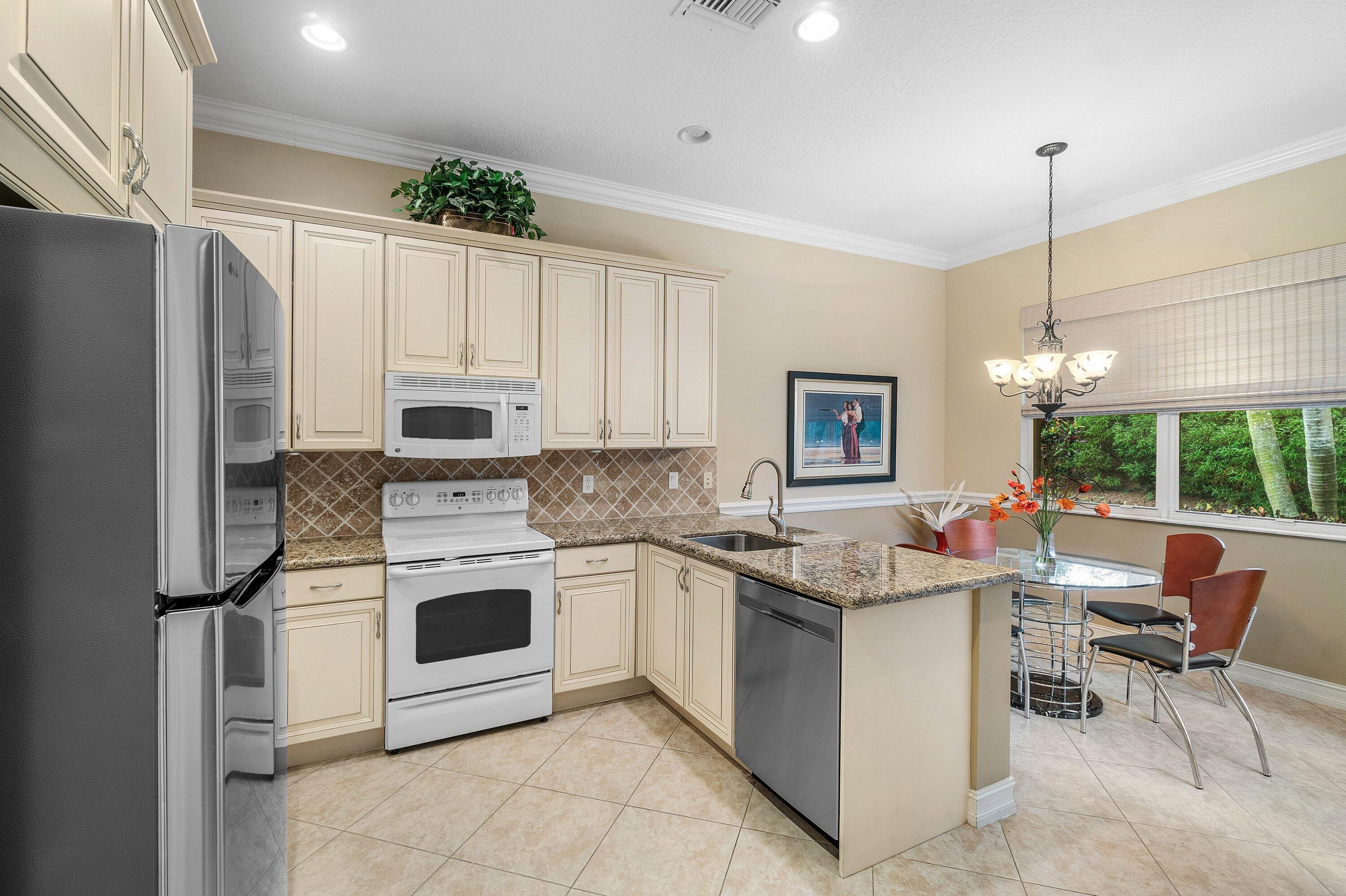 VALENCIA POINTE 1 - Residential