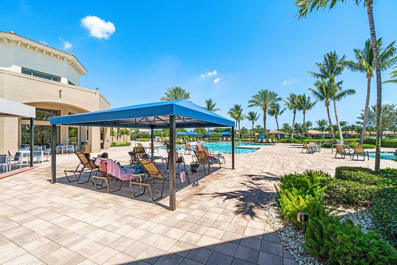 VALENCIA POINTE 1 - Residential
