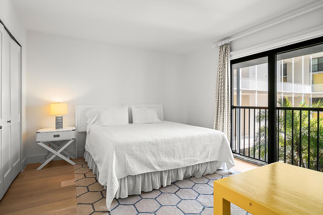 FOUR HUNDRED SO OCEAN BLVD CONDO - Residential