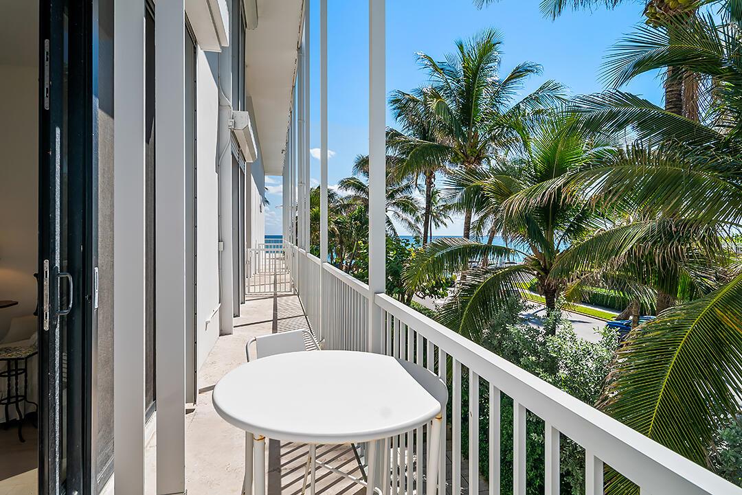 FOUR HUNDRED SO OCEAN BLVD CONDO - Residential