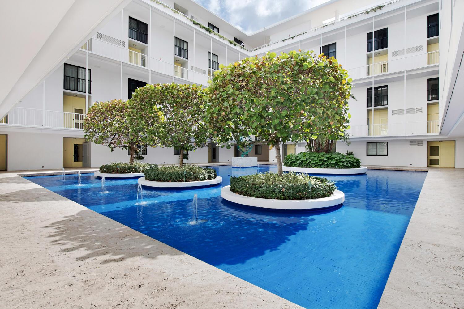 FOUR HUNDRED SO OCEAN BLVD CONDO - Residential