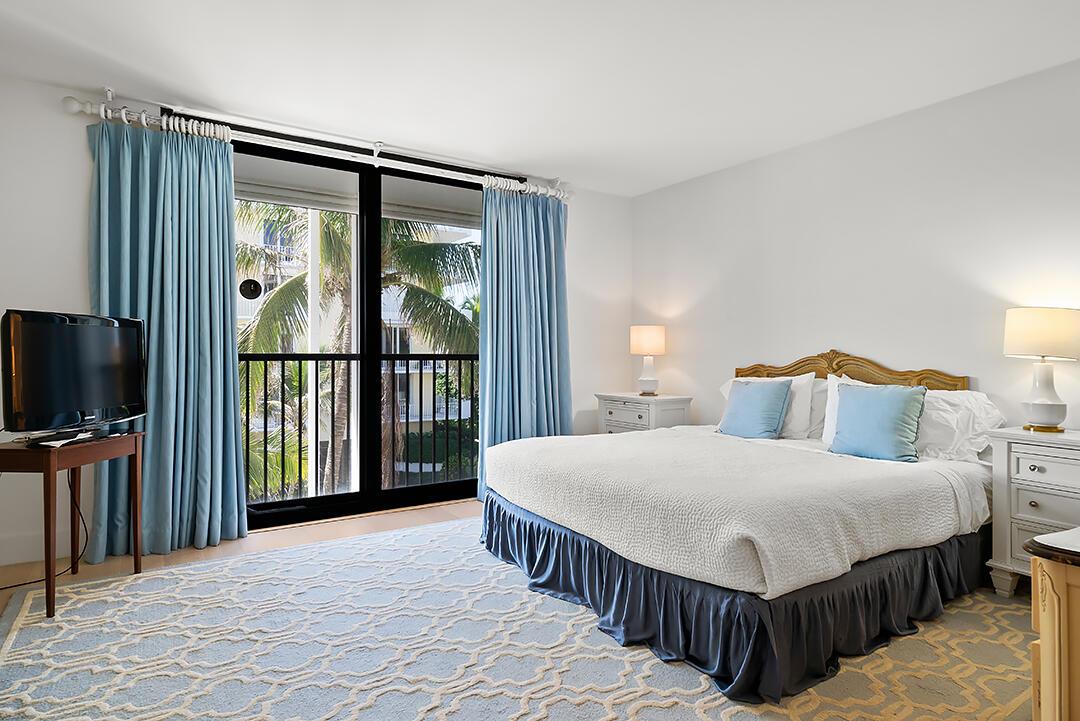 FOUR HUNDRED SO OCEAN BLVD CONDO - Residential