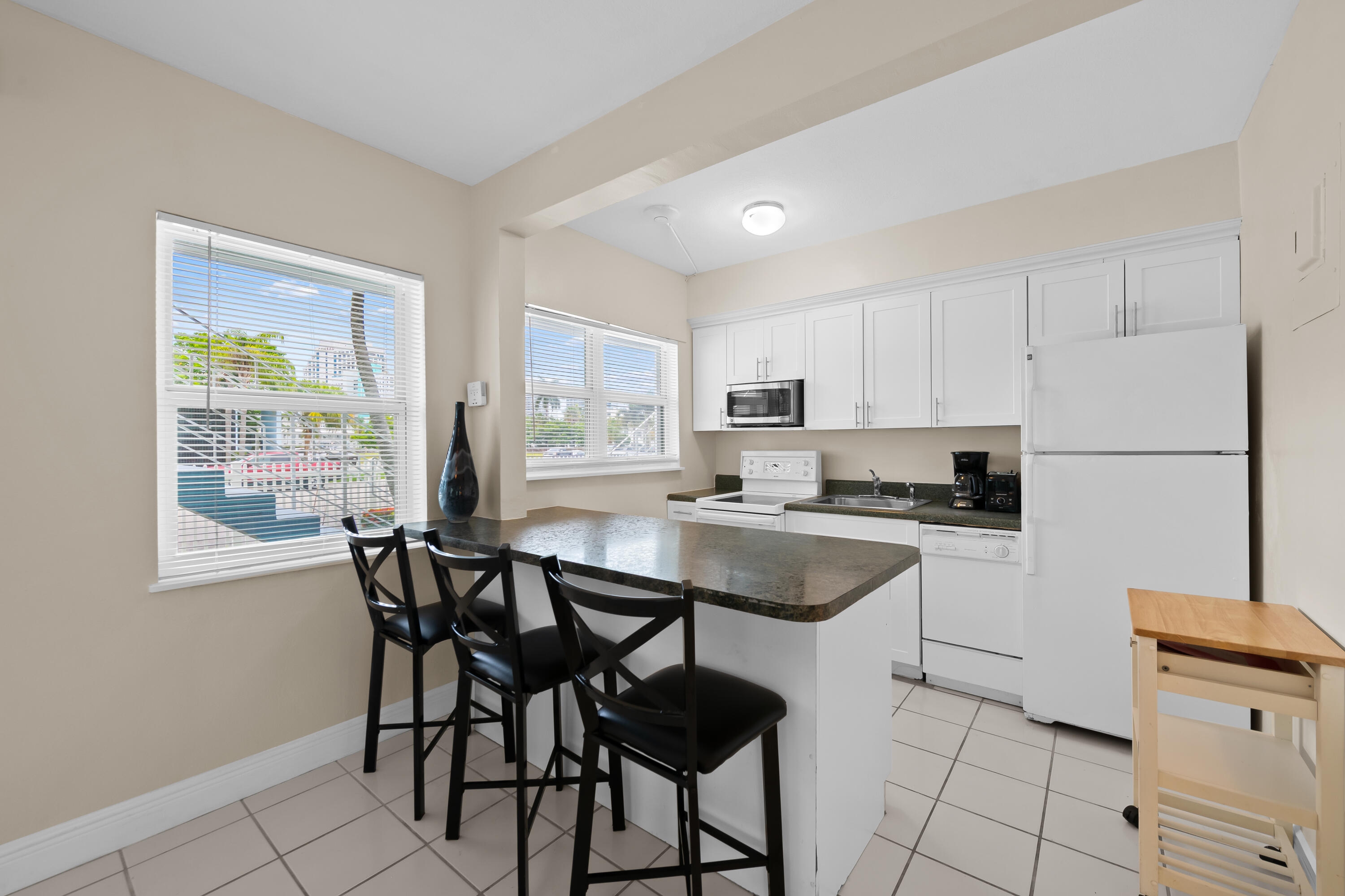 HOLIDAY ISLE YACHT CLUB CONDO - Residential Lease
