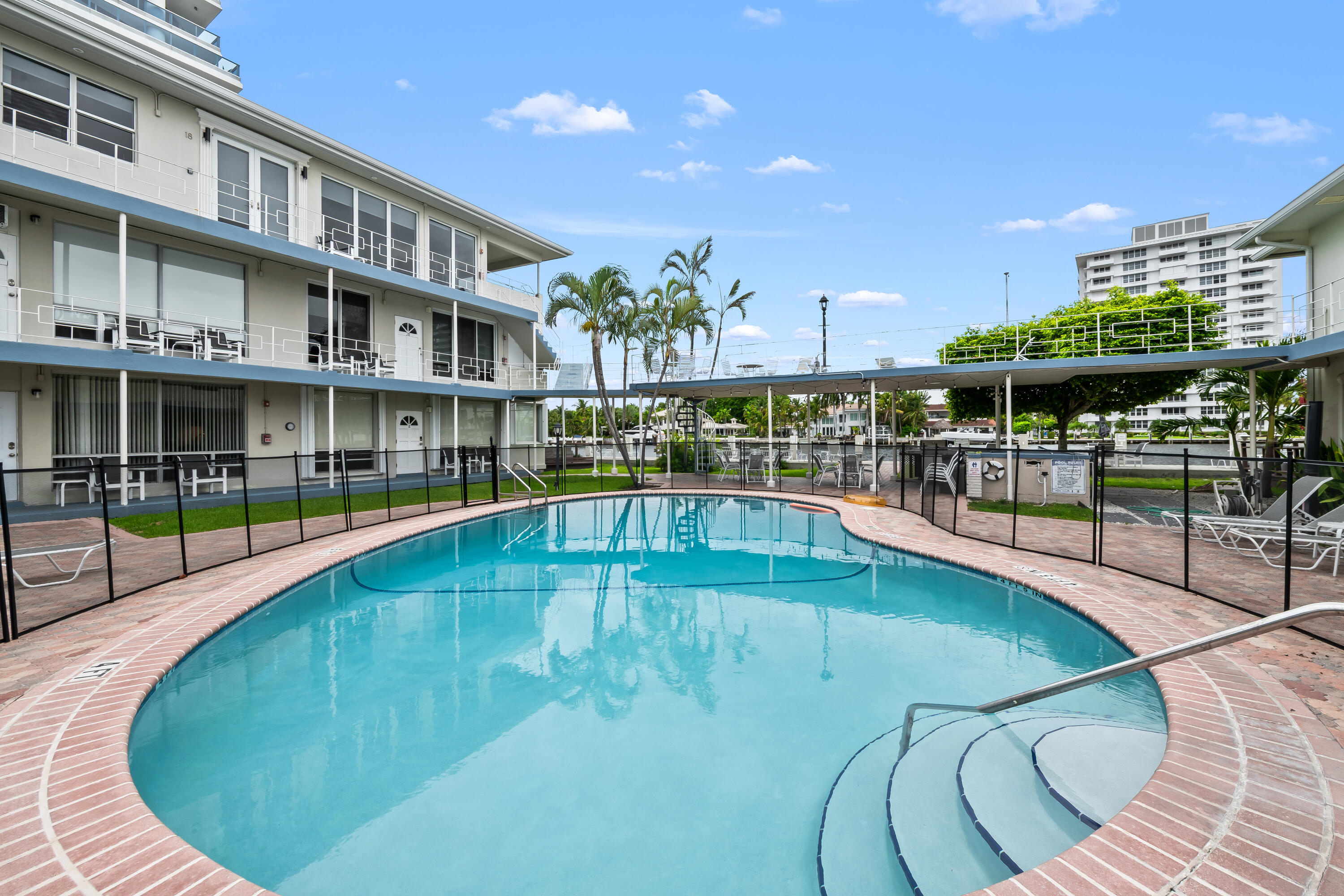 HOLIDAY ISLE YACHT CLUB CONDO - Residential Lease