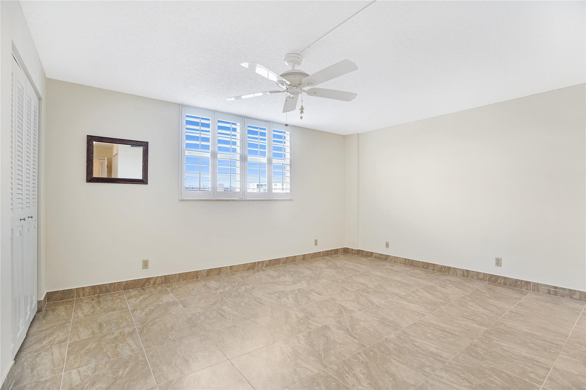 MEADOWBROOK LAKES - Residential