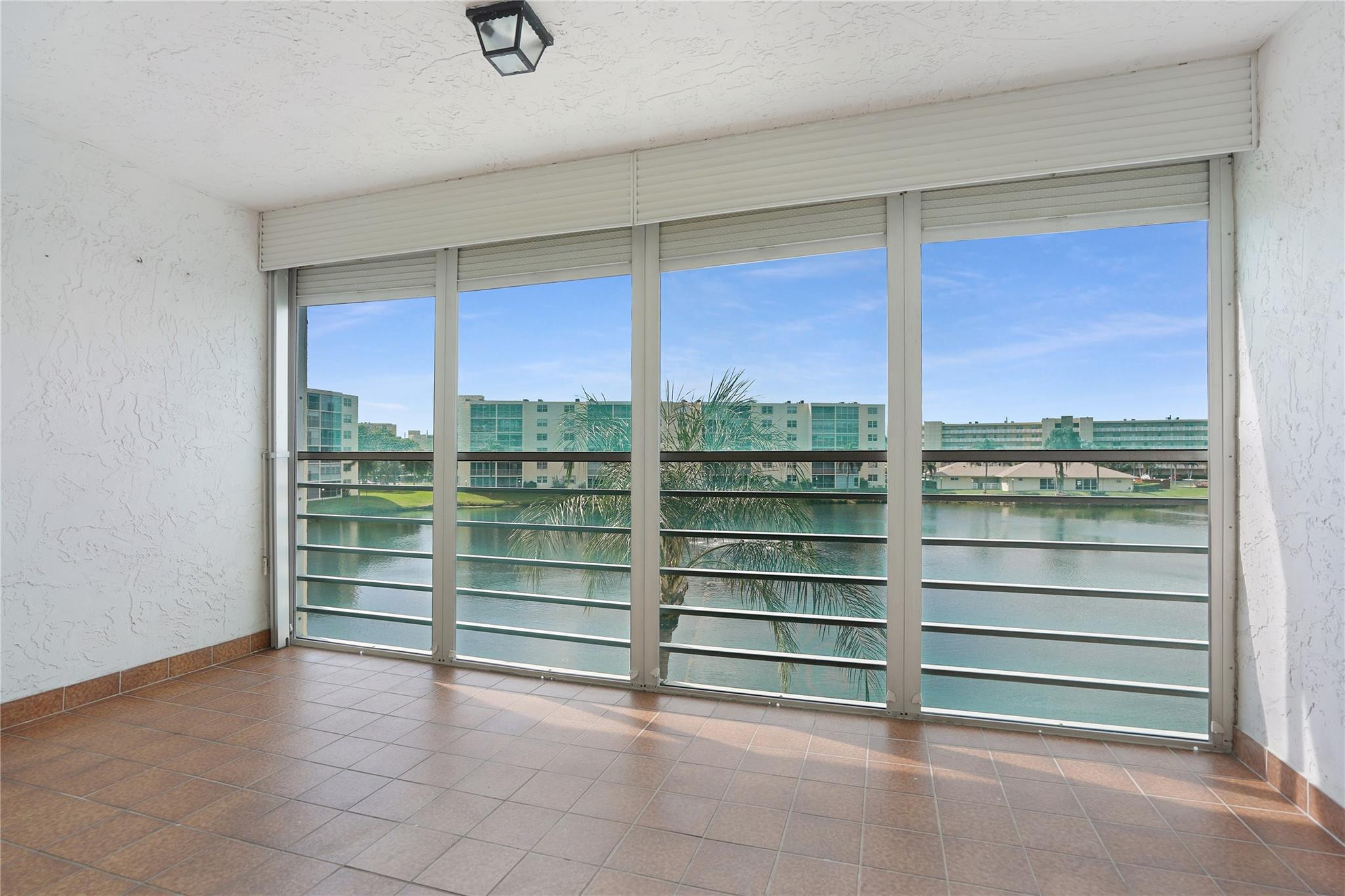 MEADOWBROOK LAKES - Residential