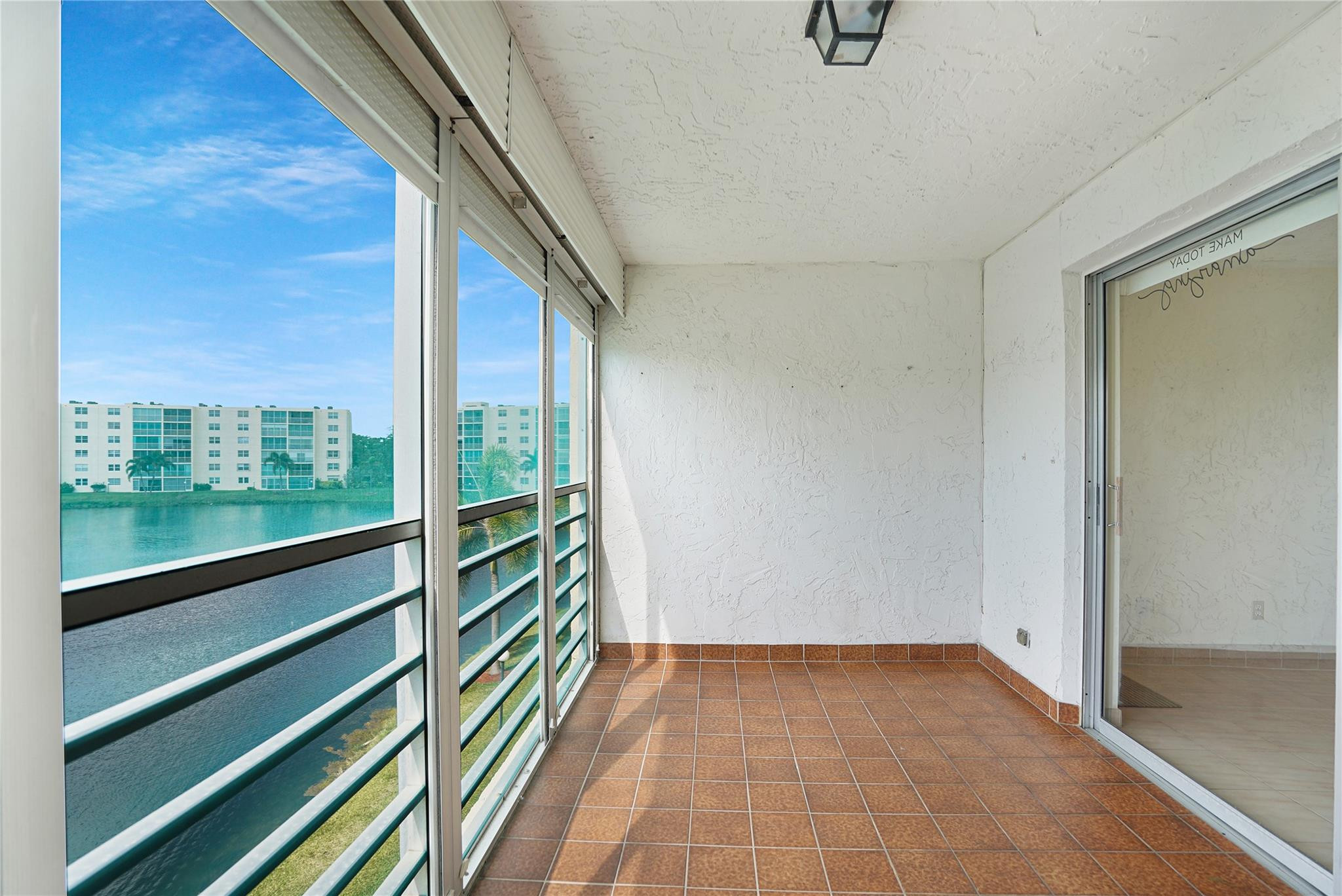 MEADOWBROOK LAKES - Residential