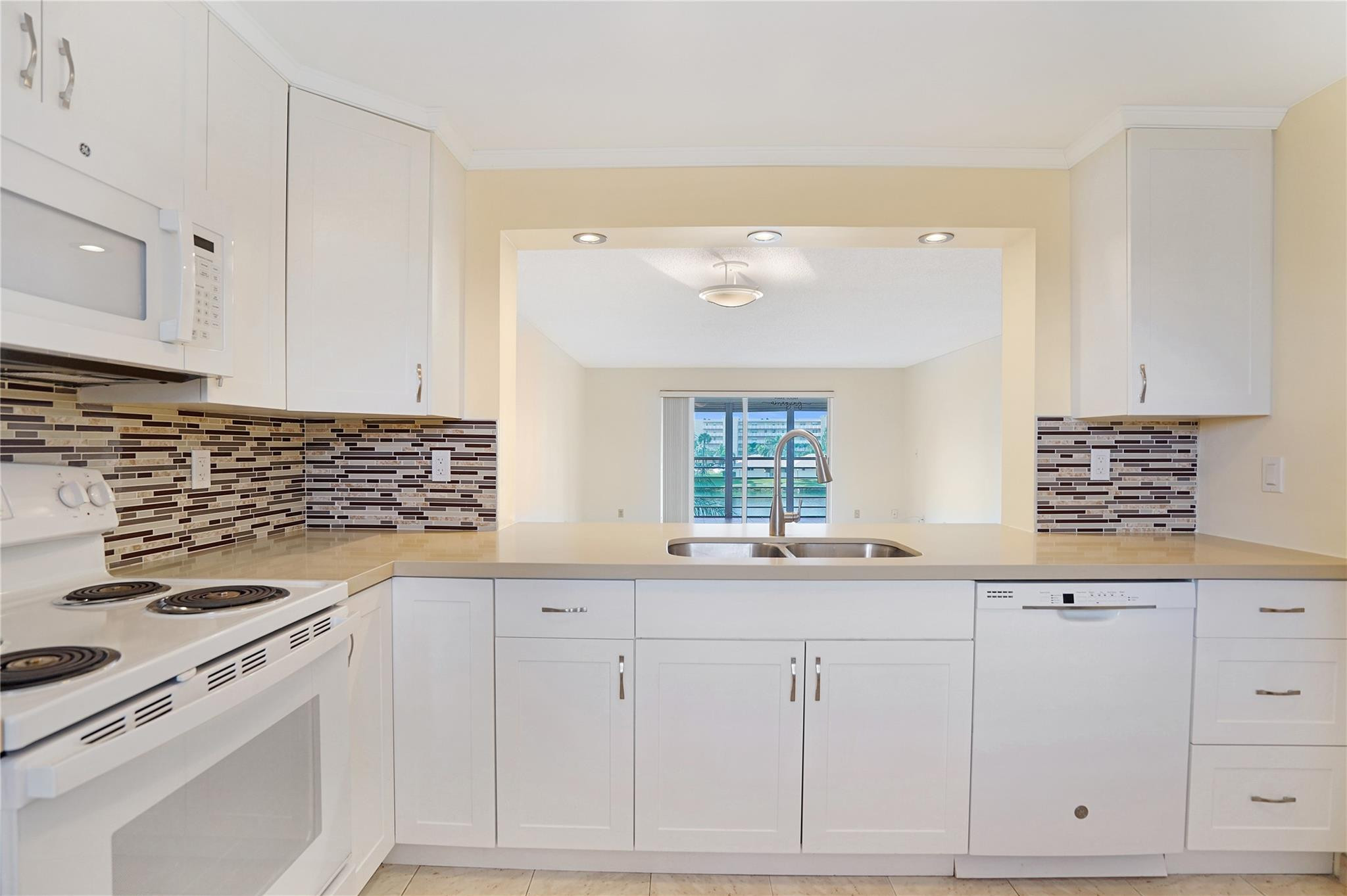 MEADOWBROOK LAKES - Residential