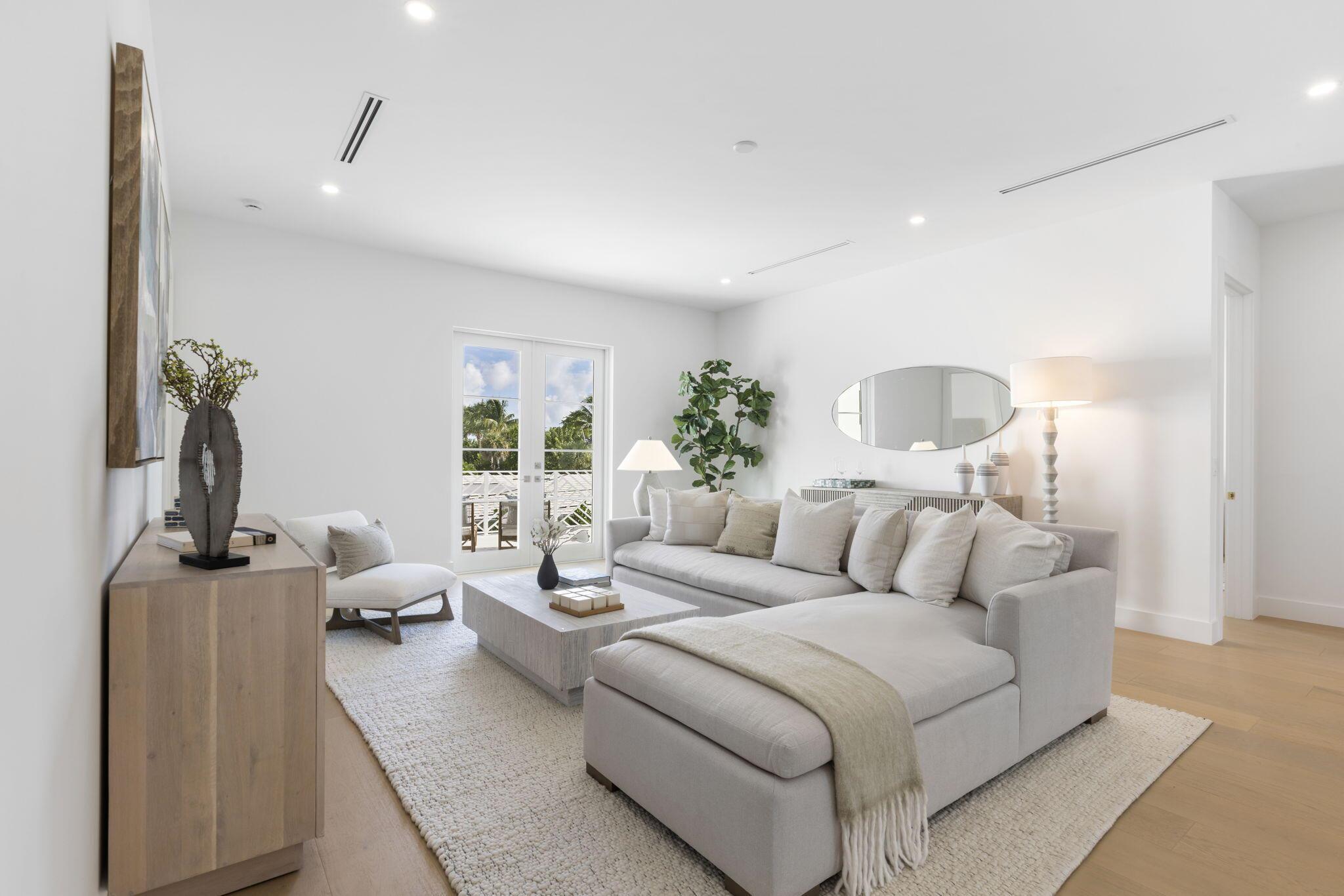 LAKEWOOD - Residential