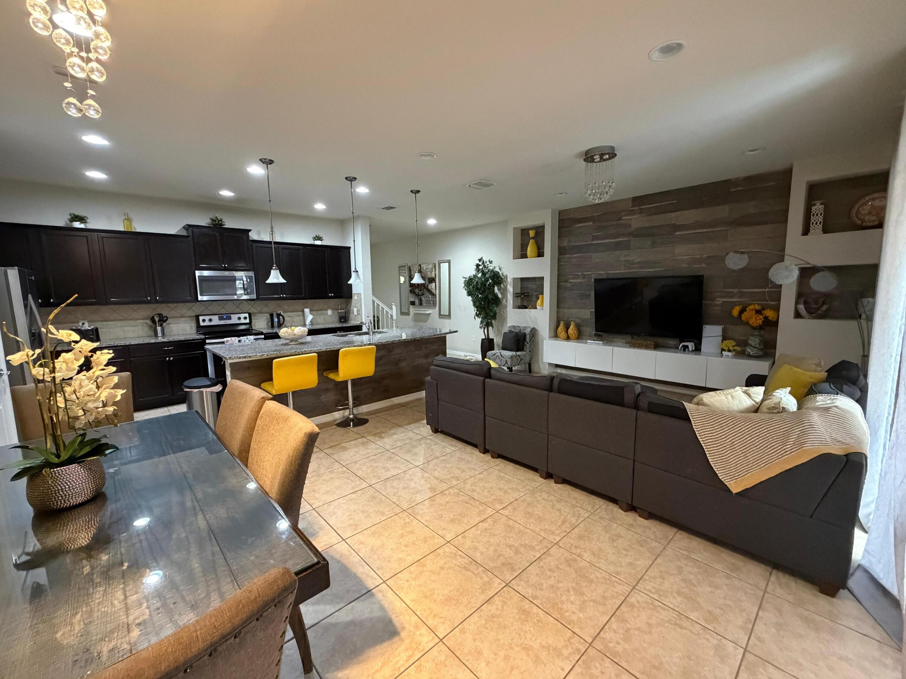 WINDSOR AT WESTSIDE PH 1 - Residential