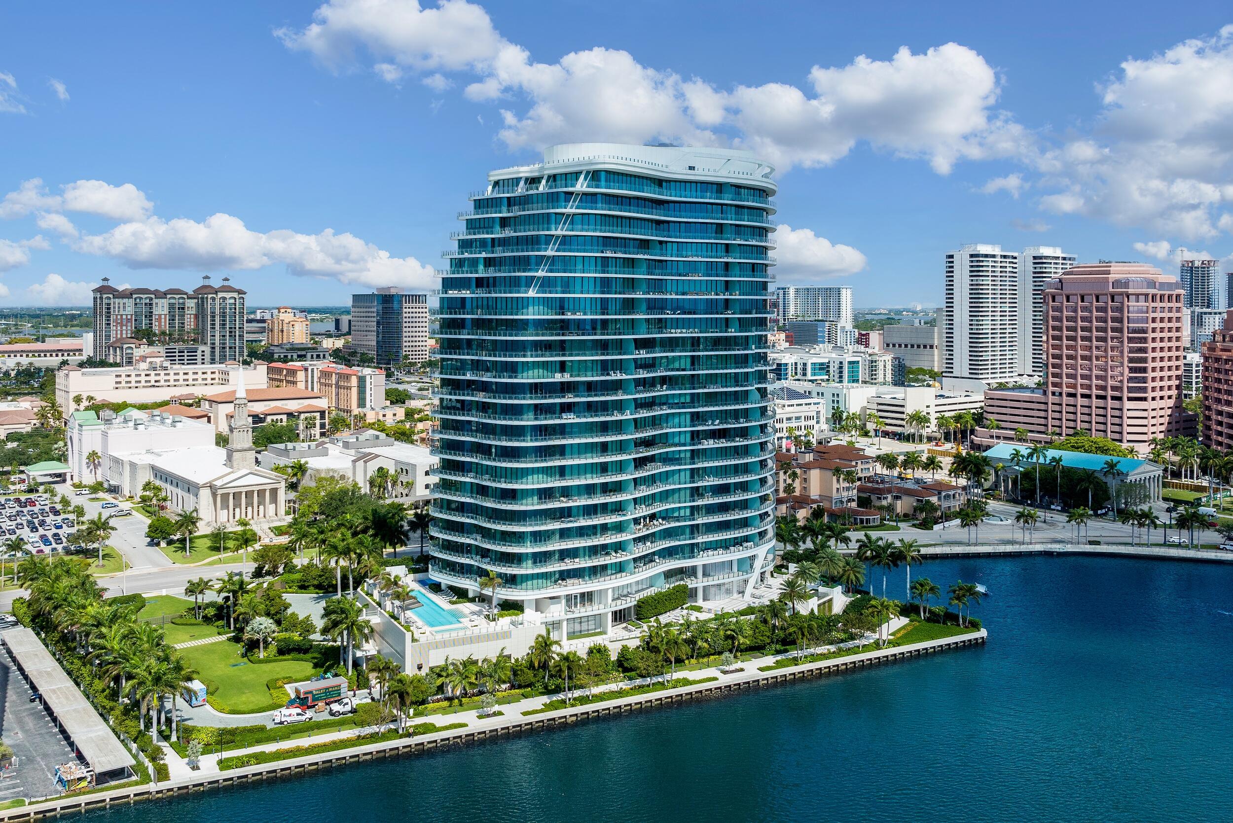 BRISTOL CONDO - Residential