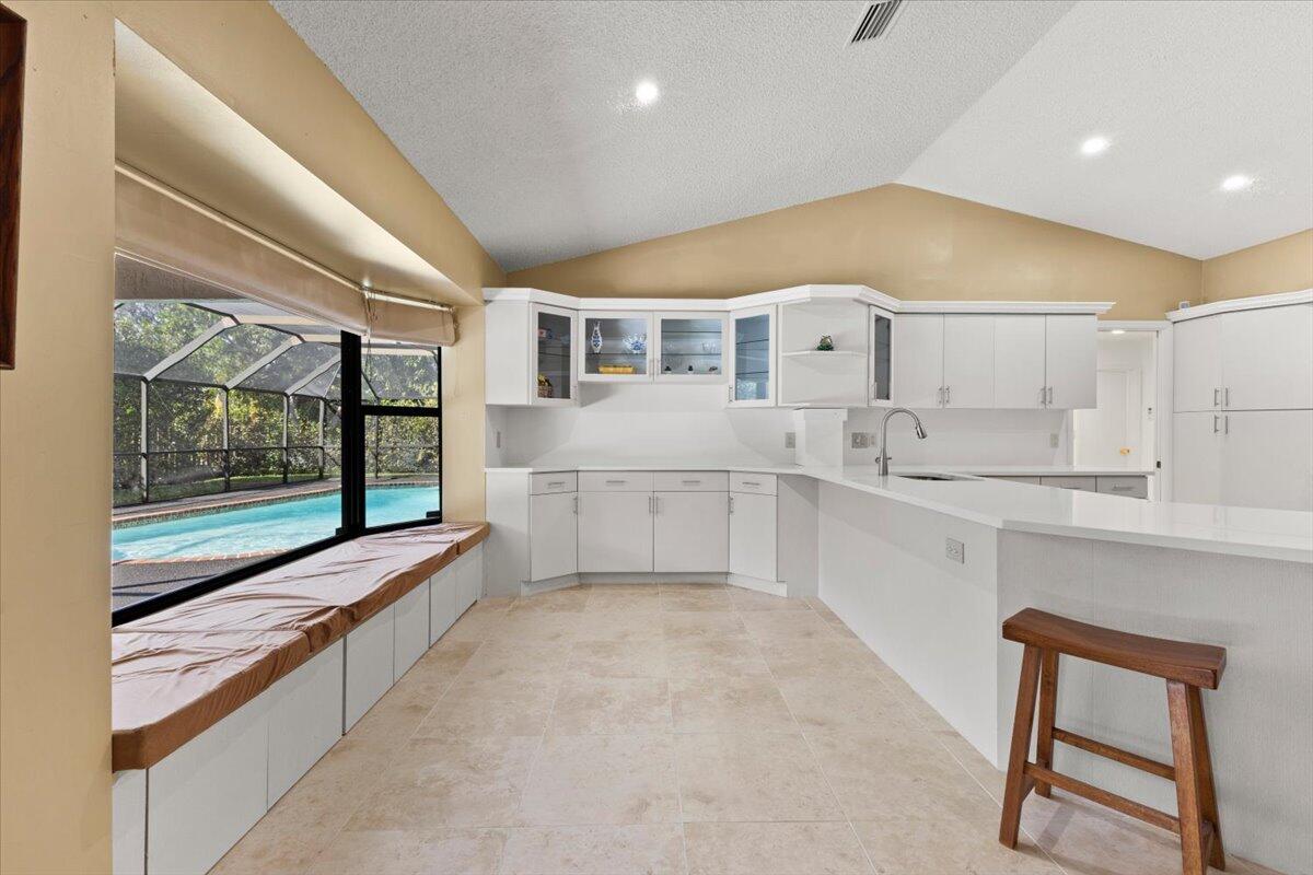 CORAL SPRINGS COUNTRY CLUB - Residential