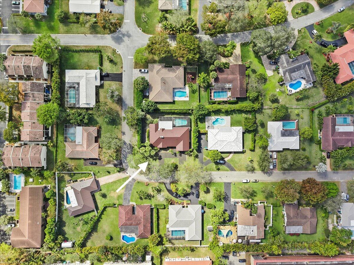 CORAL SPRINGS COUNTRY CLUB - Residential