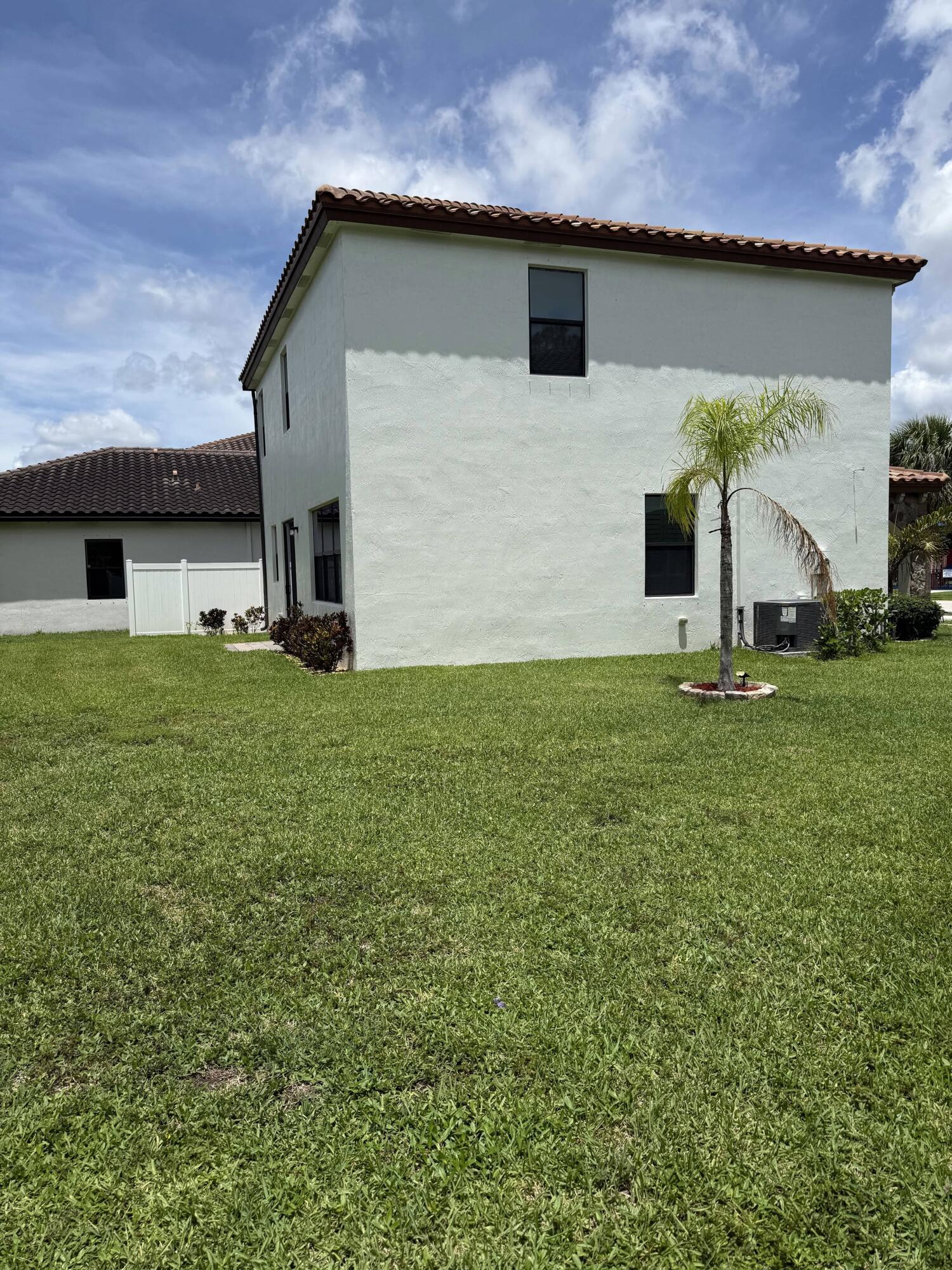 VILLA TARA - Residential
