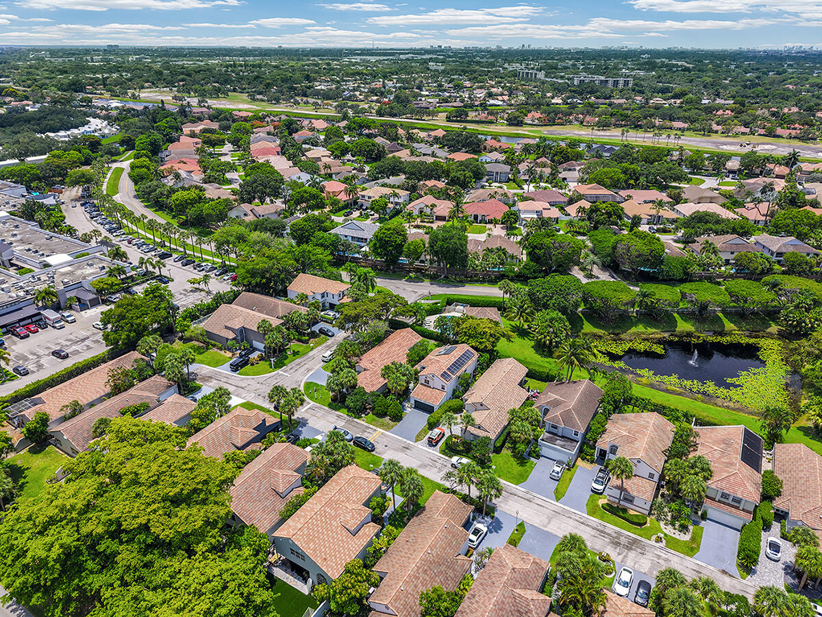 LA VIDA - Residential Lease