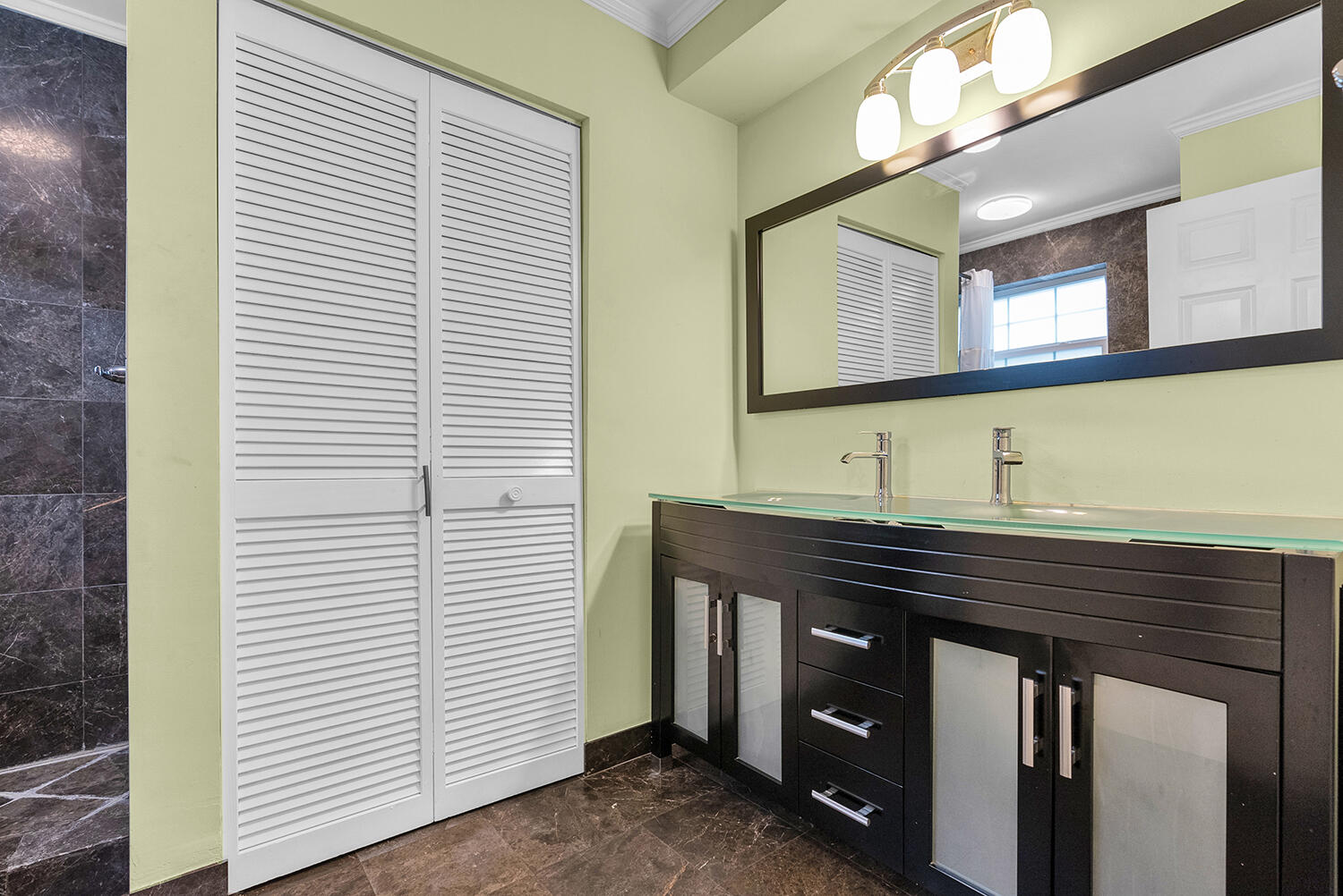 LA VIDA - Residential Lease