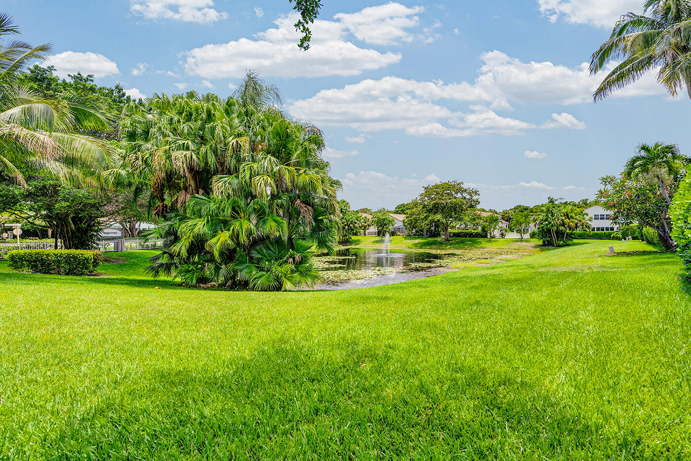 LA VIDA - Residential Lease