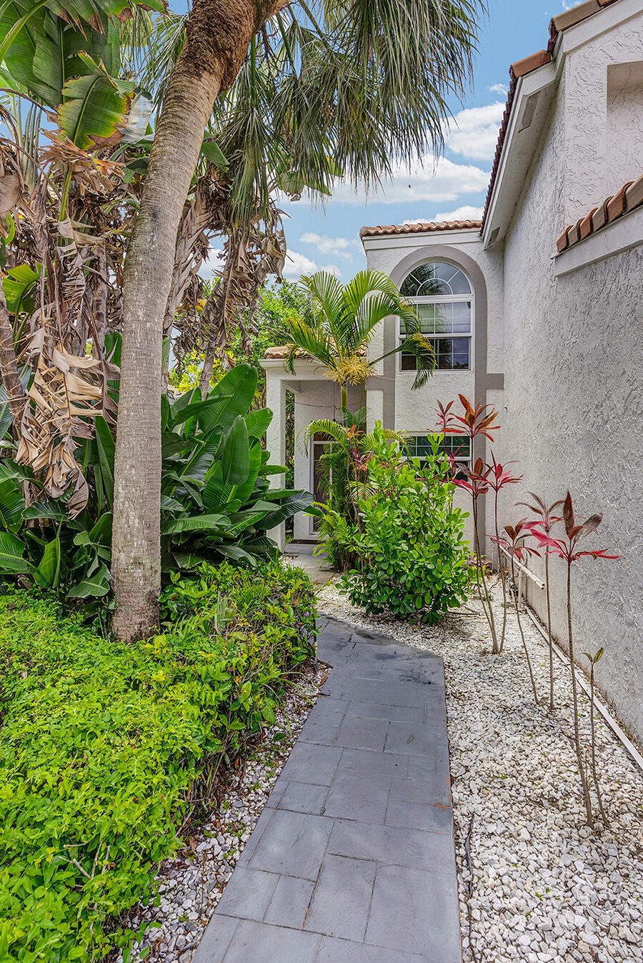 LA VIDA - Residential Lease