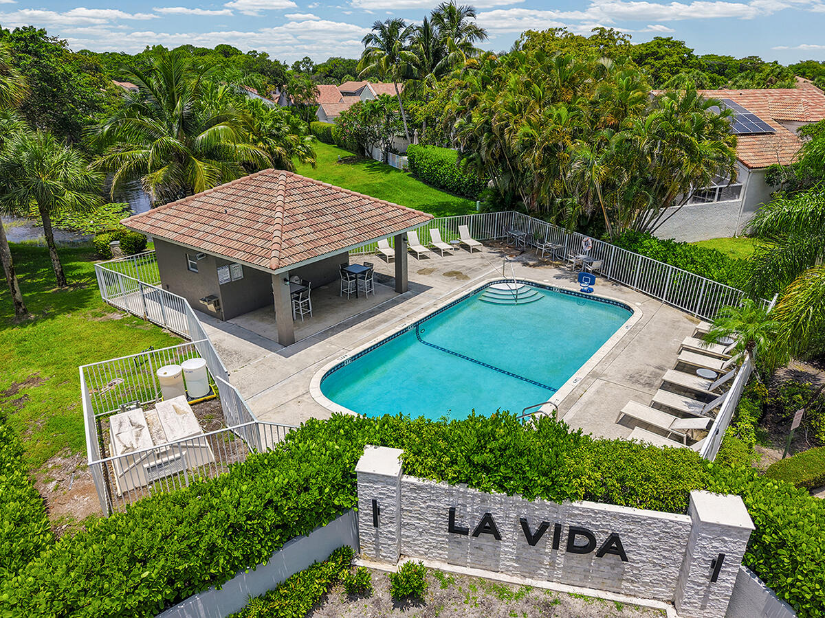 LA VIDA - Residential Lease