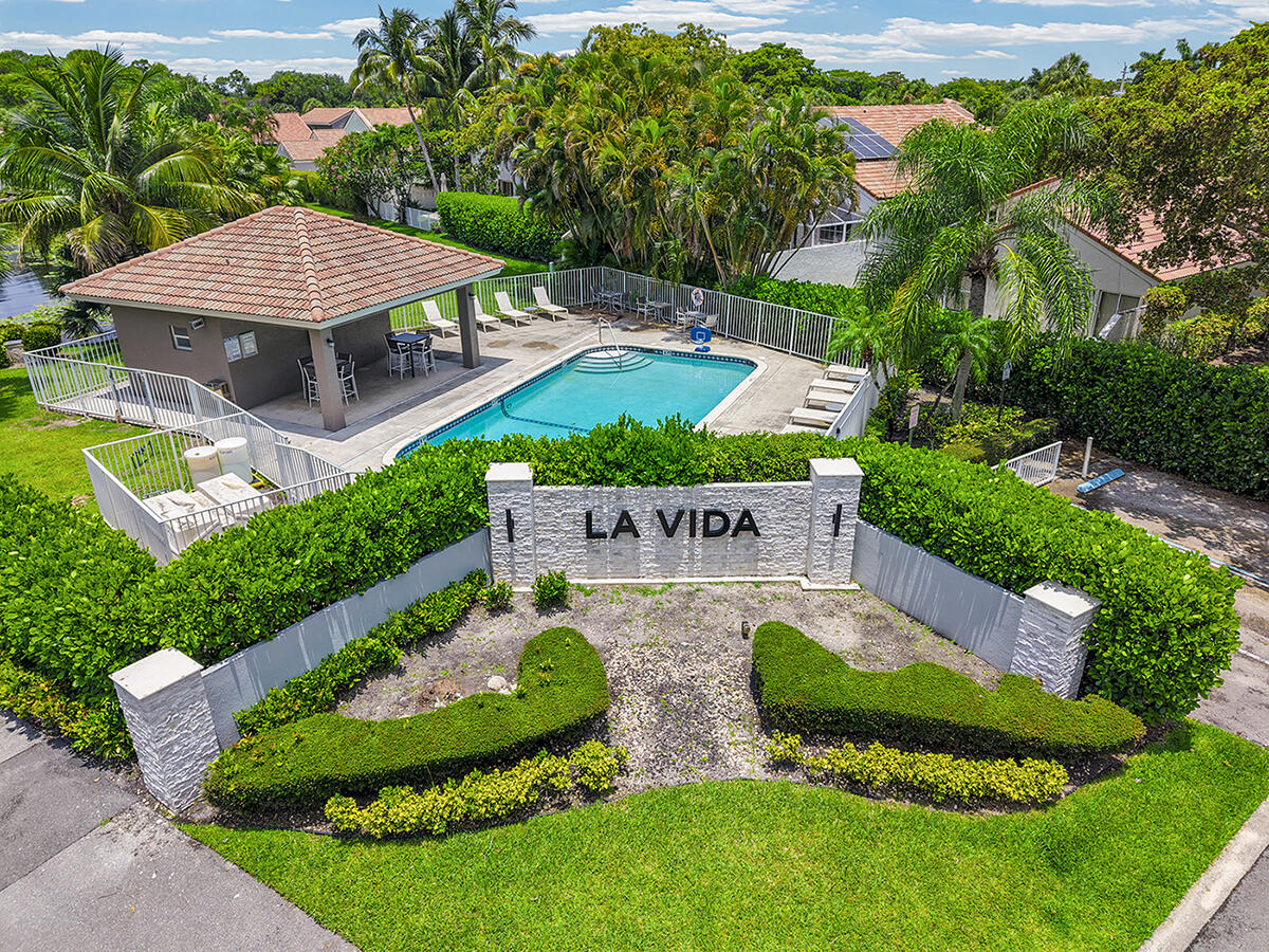 LA VIDA - Residential Lease