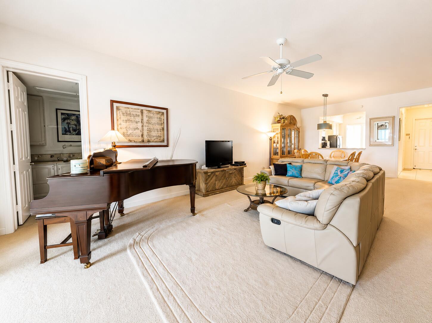 HARBOUR ISLE AT HUTCHINSON ISLAND WEST - Residential Lease