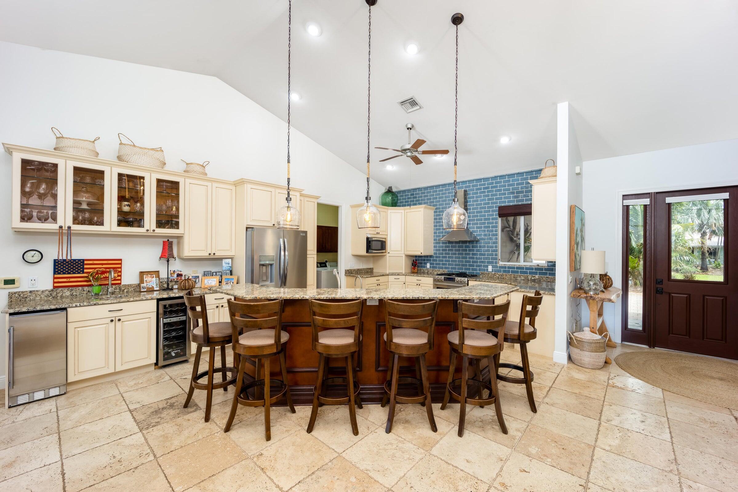 BEAU RIVAGE - Residential