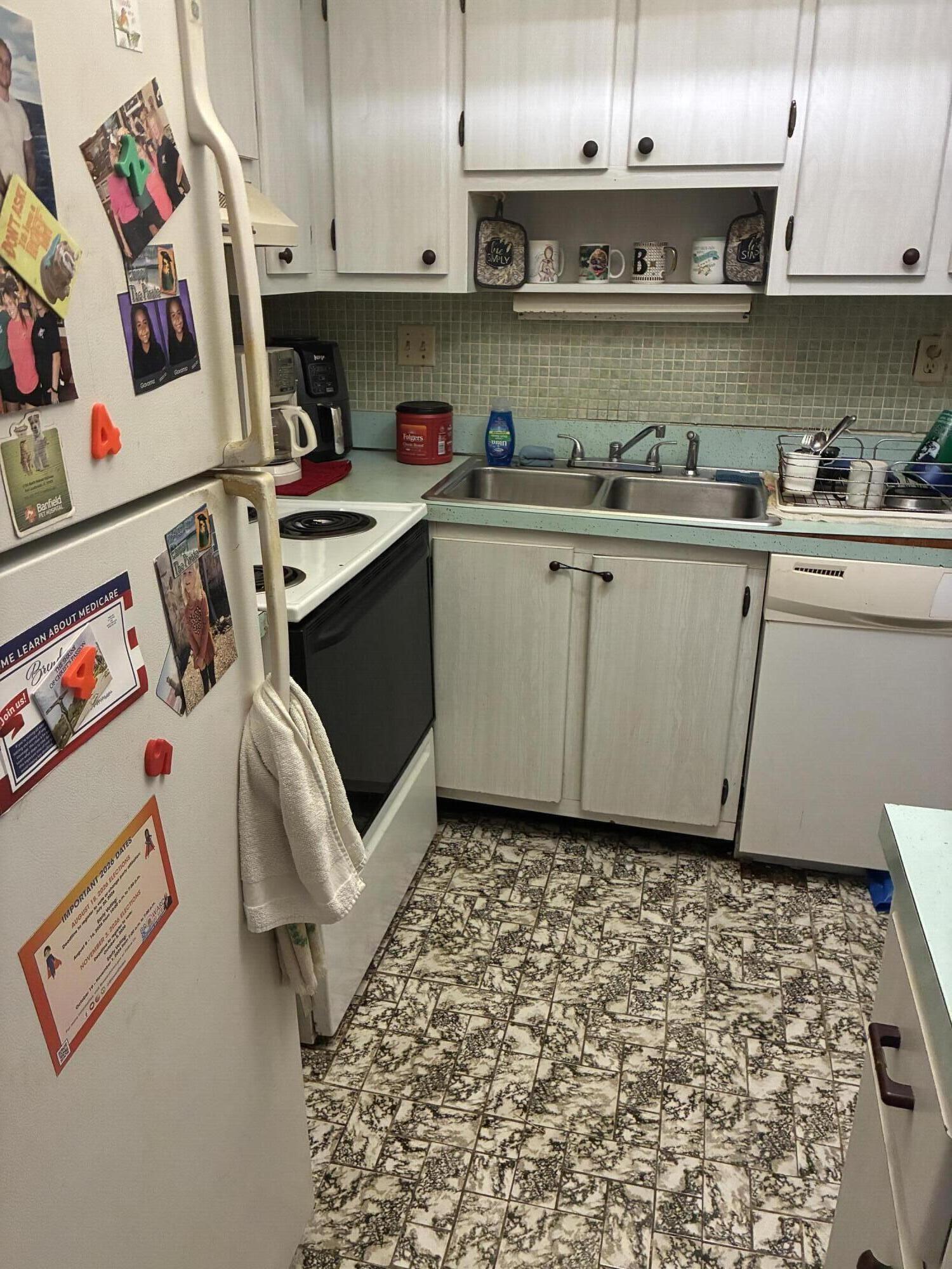 RIVER SHORES CONDO - Residential