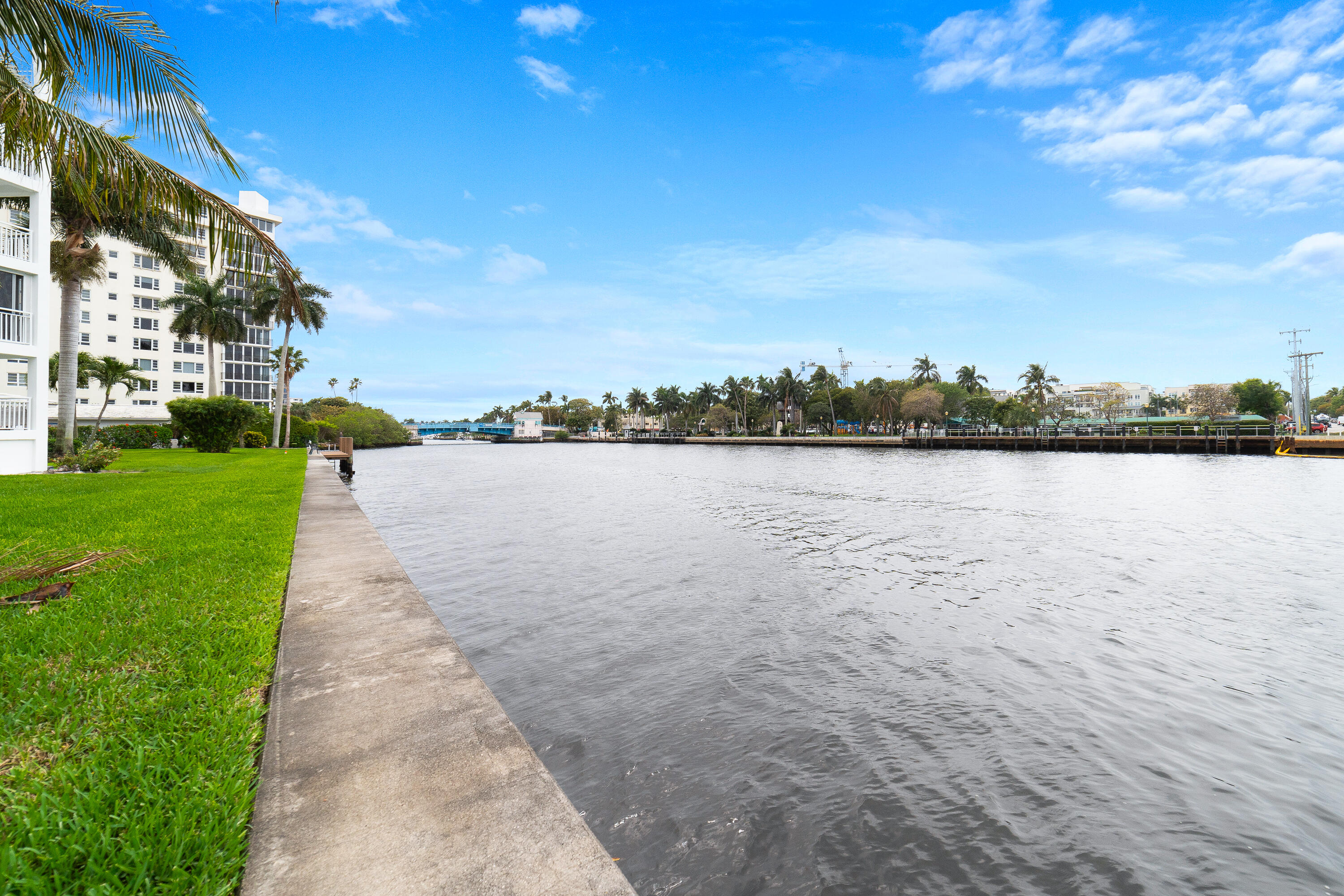 DELRAY SUMMIT CONDO - Residential