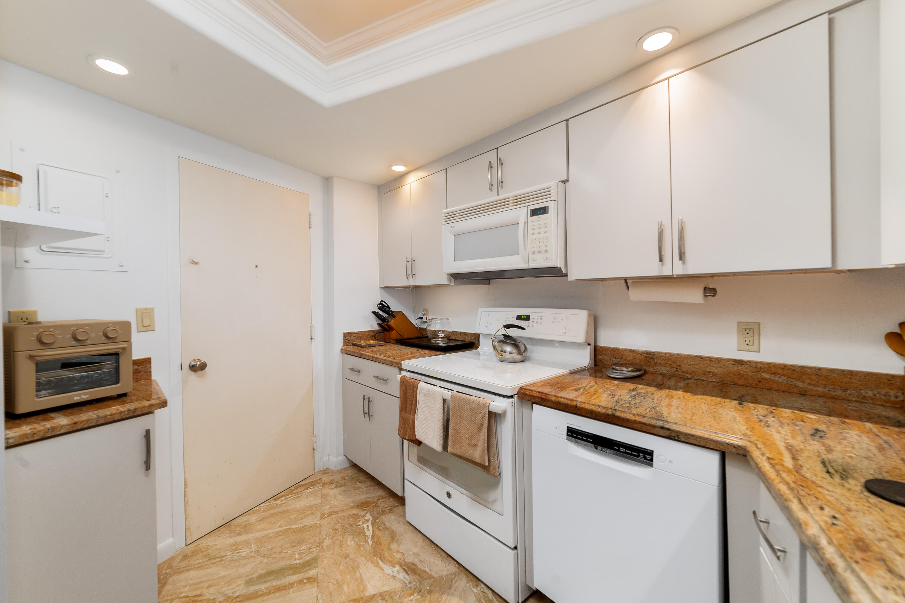 DELRAY SUMMIT CONDO - Residential