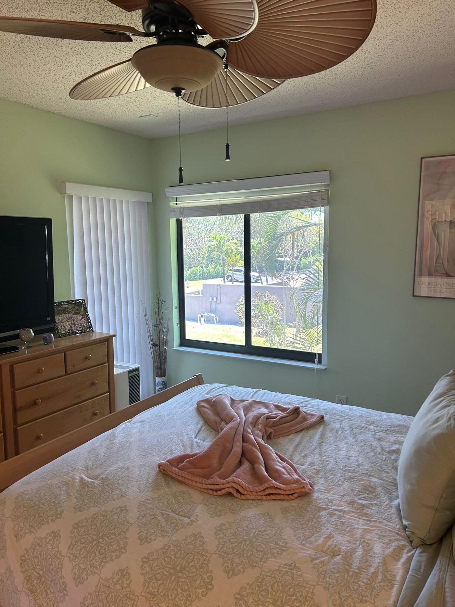 BANYAN COURTS CONDO - Residential Lease