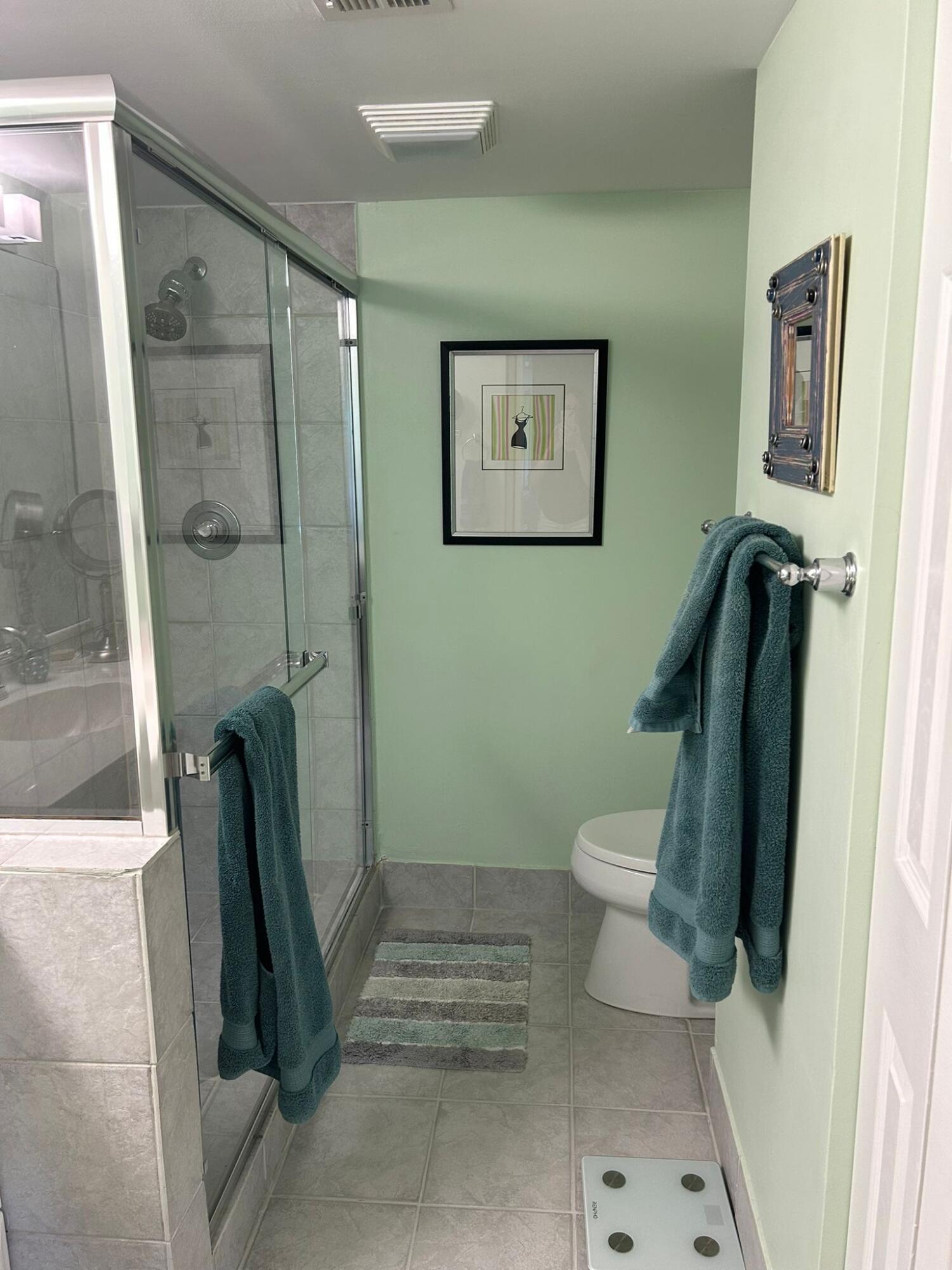 BANYAN COURTS CONDO - Residential Lease