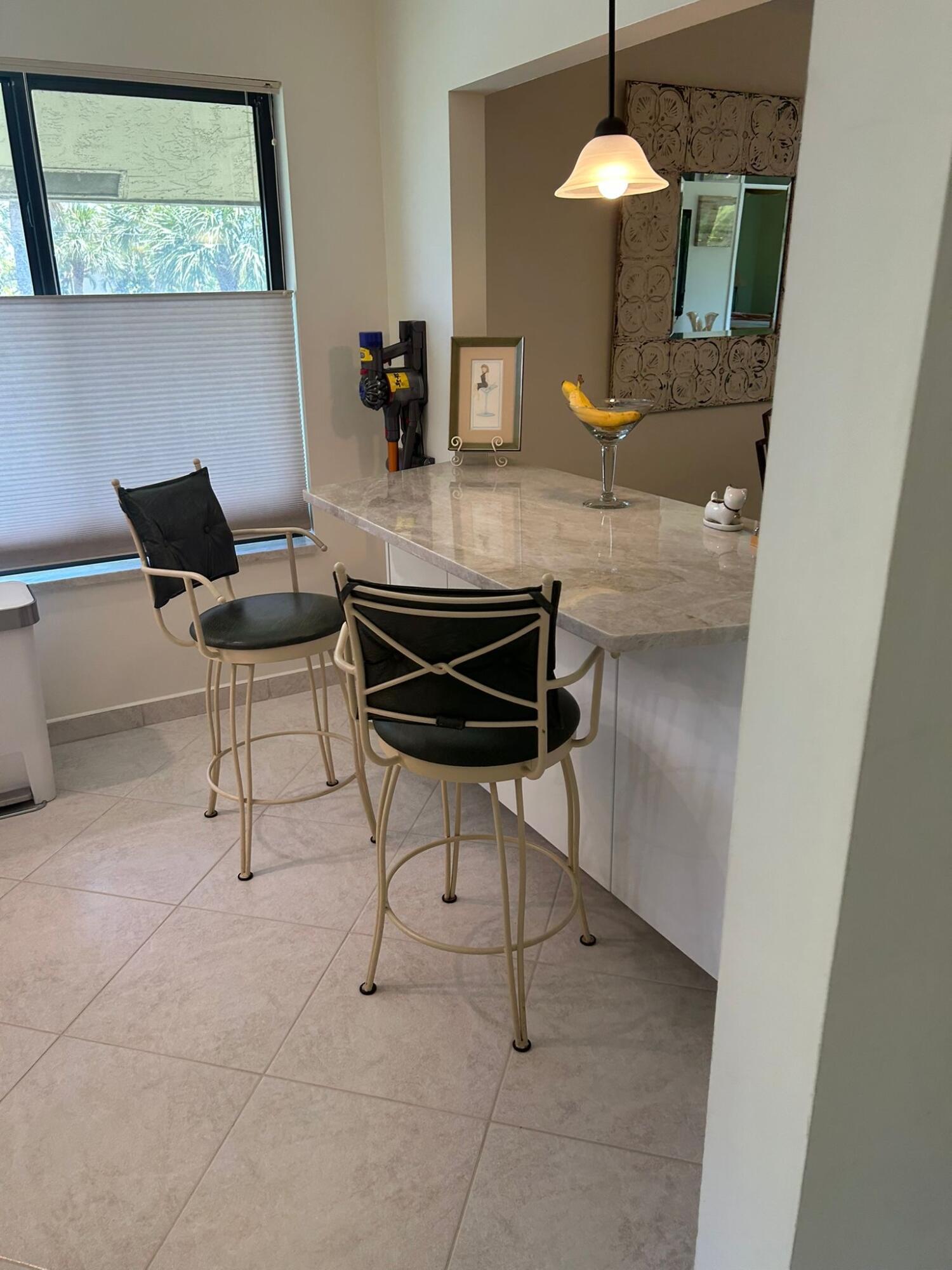 BANYAN COURTS CONDO - Residential Lease