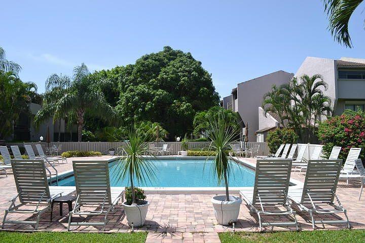 BANYAN COURTS CONDO - Residential Lease