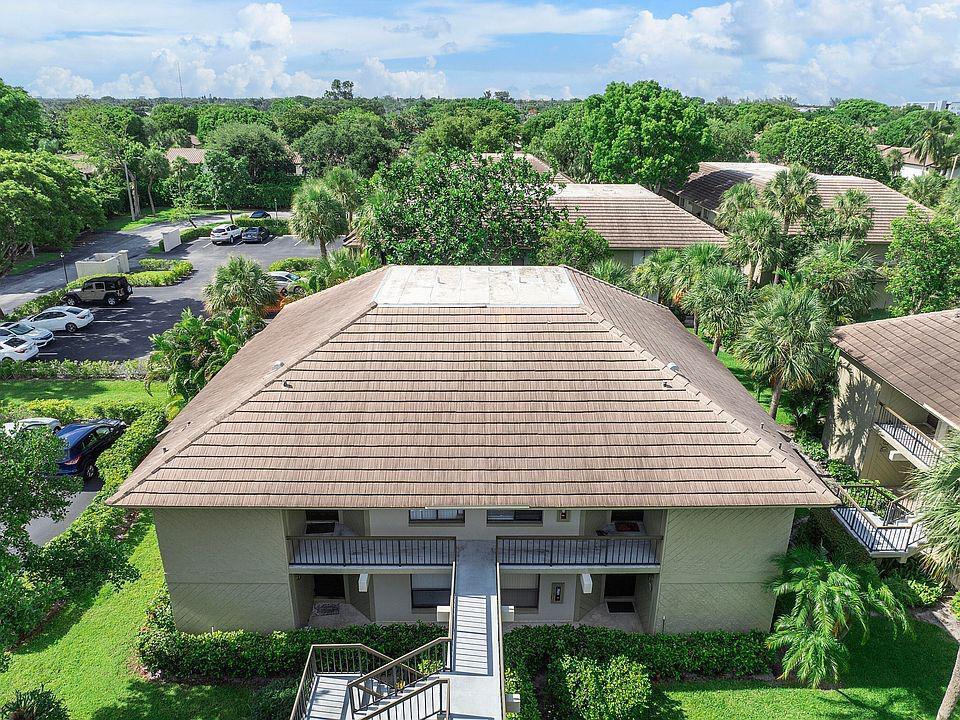 BANYAN COURTS CONDO - Residential Lease