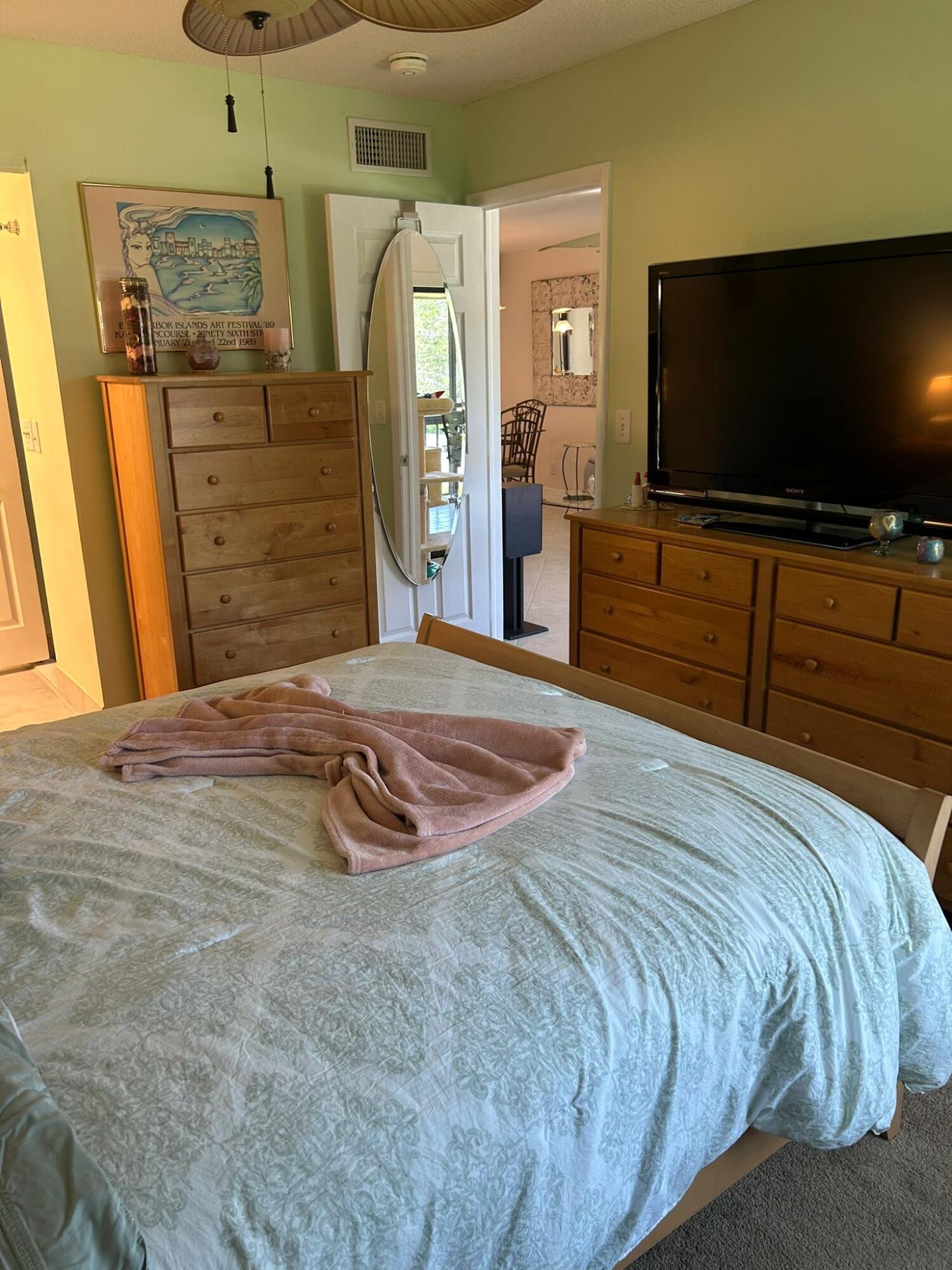 BANYAN COURTS CONDO - Residential Lease