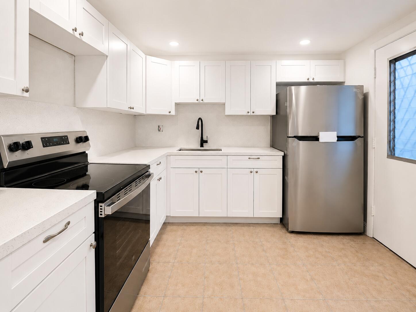FIFITH MOORINGS CONDO - Residential