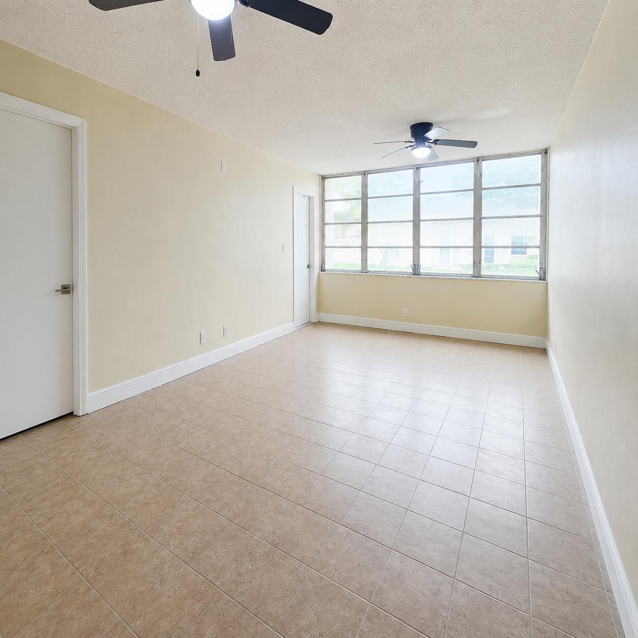 FIFITH MOORINGS CONDO - Residential